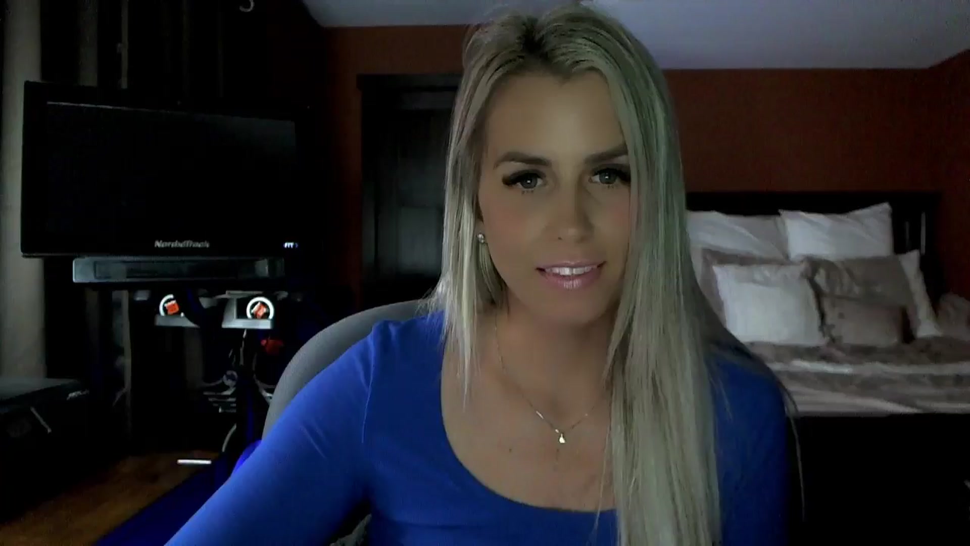 Gallery image thumbnail from Cora9's myfreecams stream on, 07/02/2024, 05:42 image 10 of 20