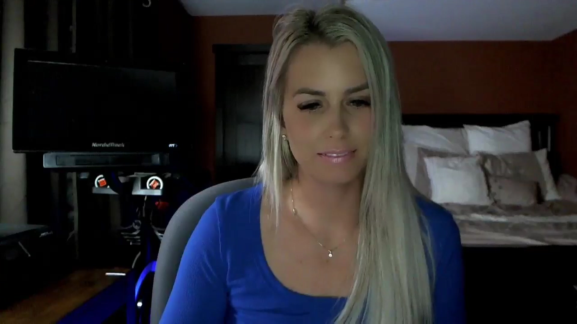 Gallery image thumbnail from Cora9's myfreecams stream on, 07/02/2024, 05:42 image 9 of 20