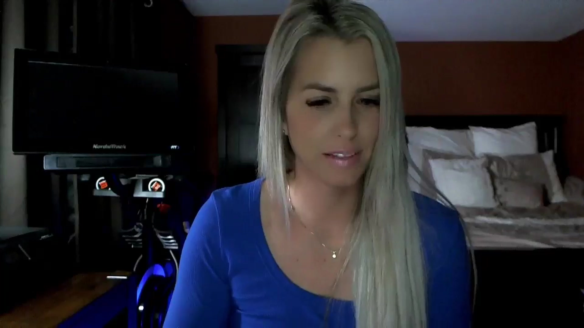 Gallery image thumbnail from Cora9's myfreecams stream on, 07/02/2024, 05:42 image 3 of 20