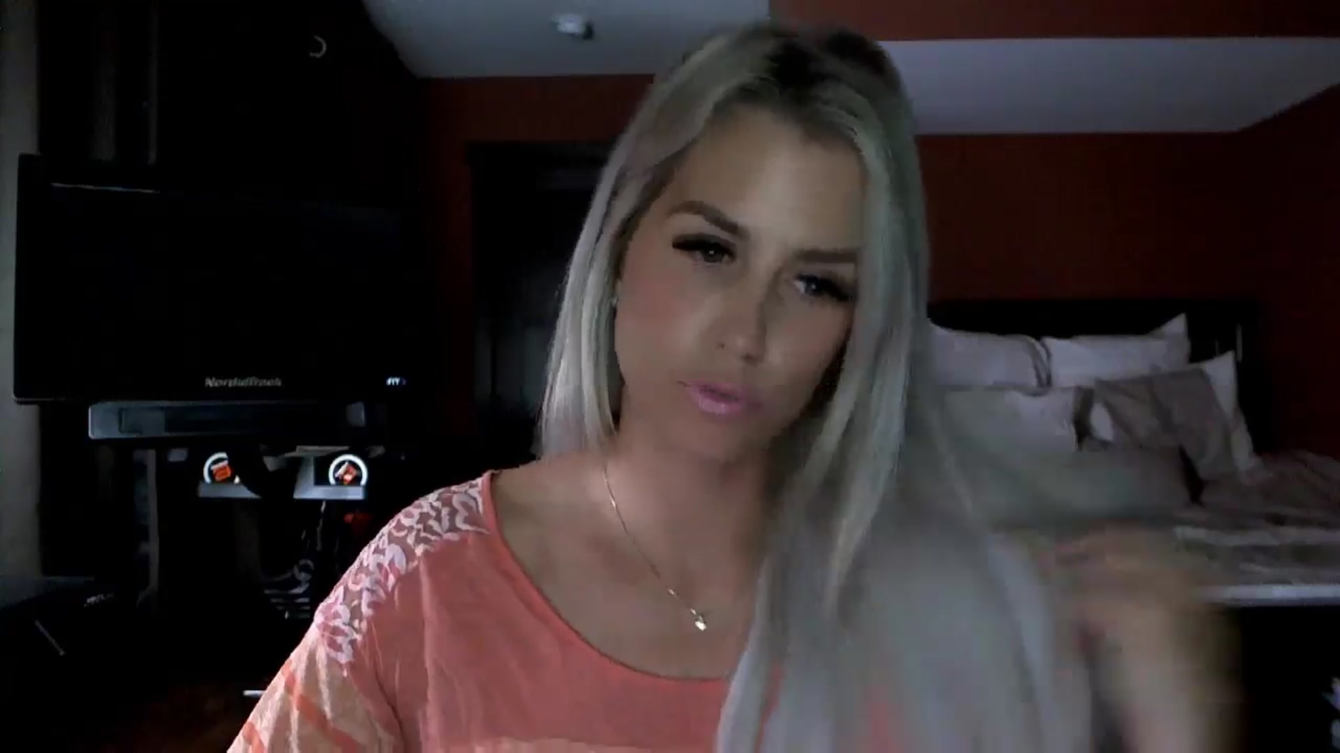 Gallery image thumbnail from Cora9's myfreecams stream on, 07/25/2024, 03:56 image 2 of 20