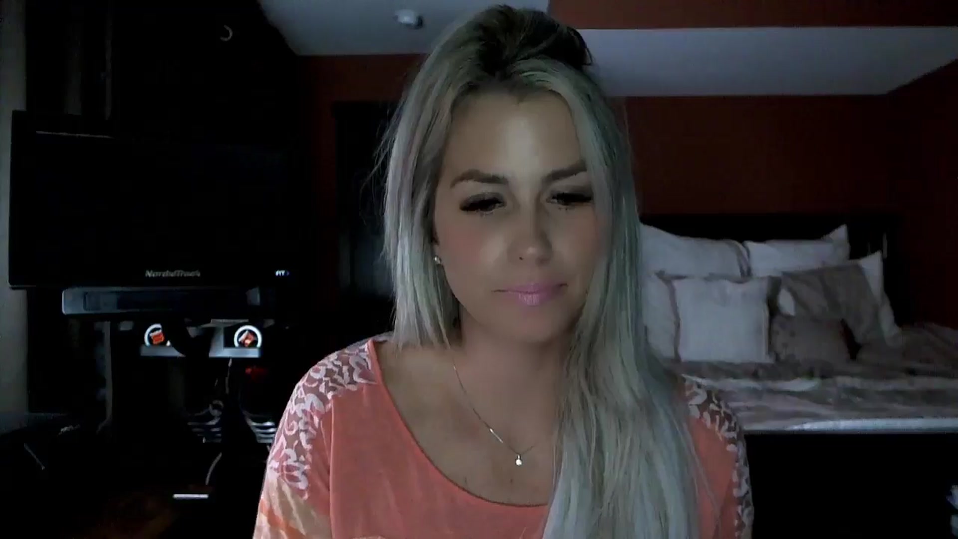 Gallery image thumbnail from Cora9's myfreecams stream on, 07/25/2024, 03:56 image 16 of 20