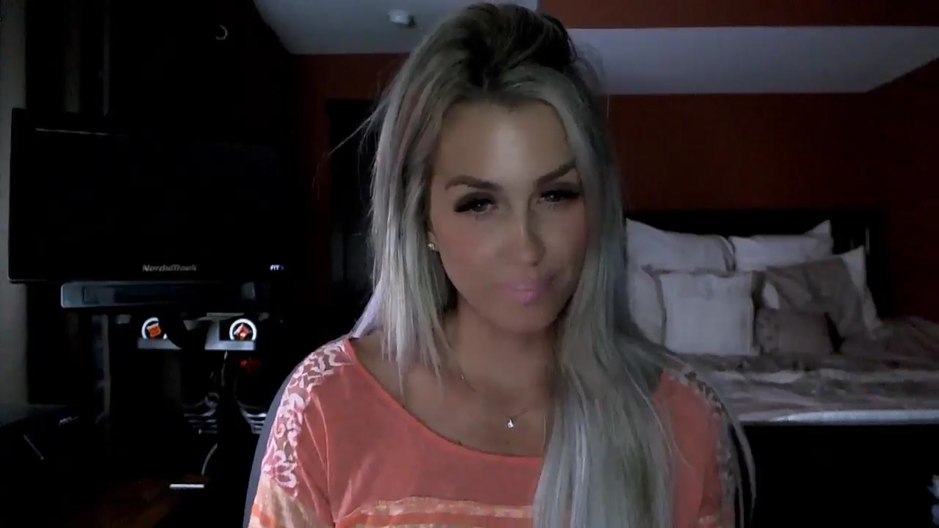 Gallery image thumbnail from Cora9's myfreecams stream on, 07/25/2024, 03:56 image 13 of 20