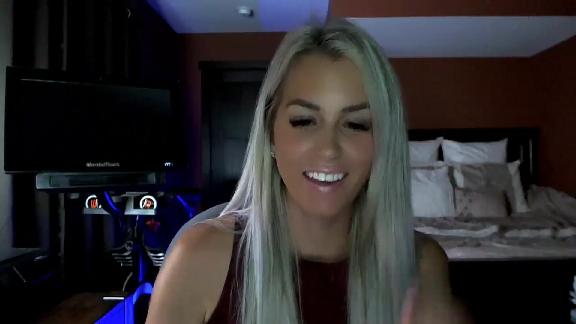 Gallery image thumbnail from Cora9's myfreecams stream on, 08/29/2024, 03:52 image 9 of 20