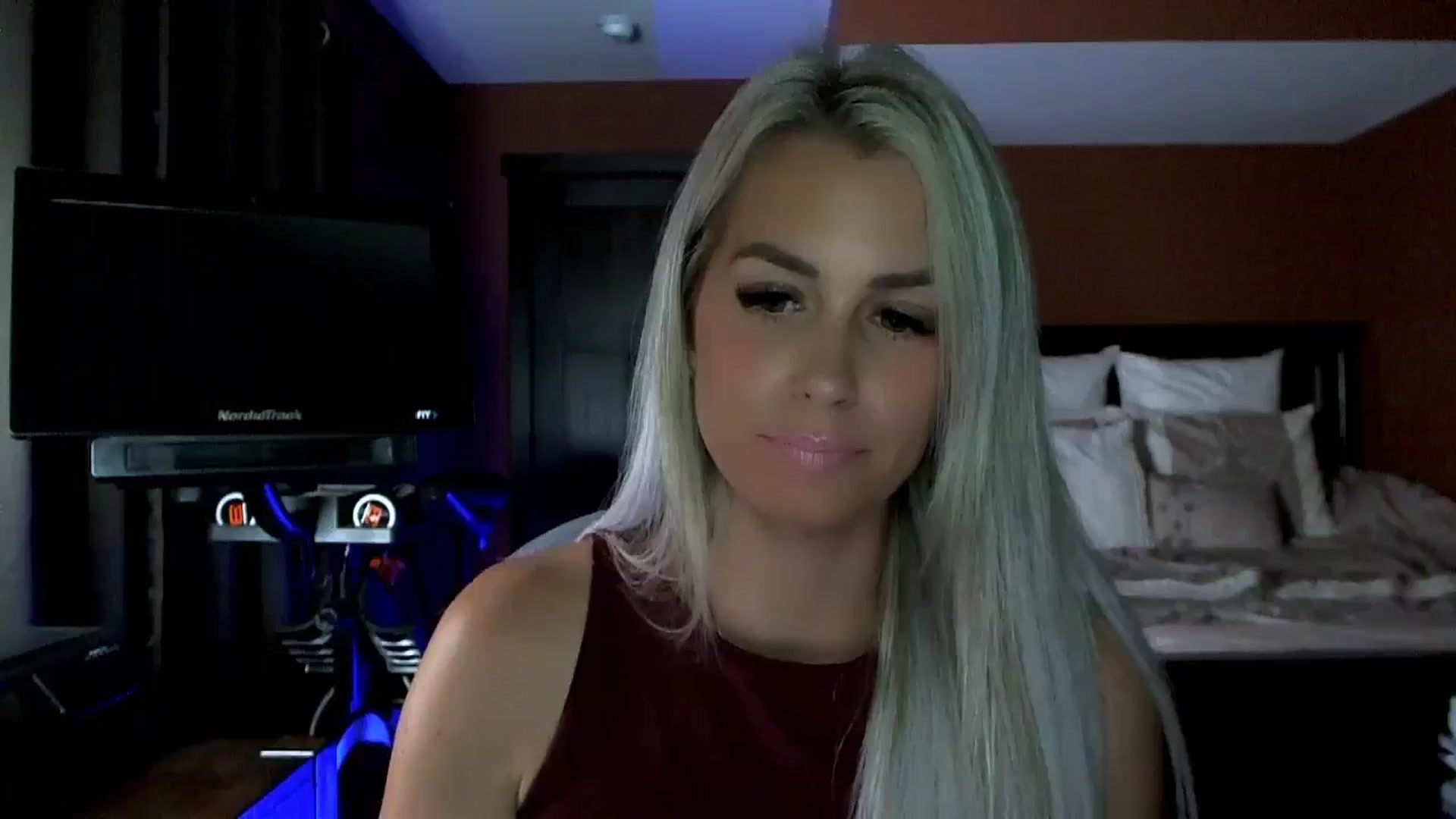 Gallery image thumbnail from Cora9's myfreecams stream on, 08/29/2024, 03:52 image 16 of 20