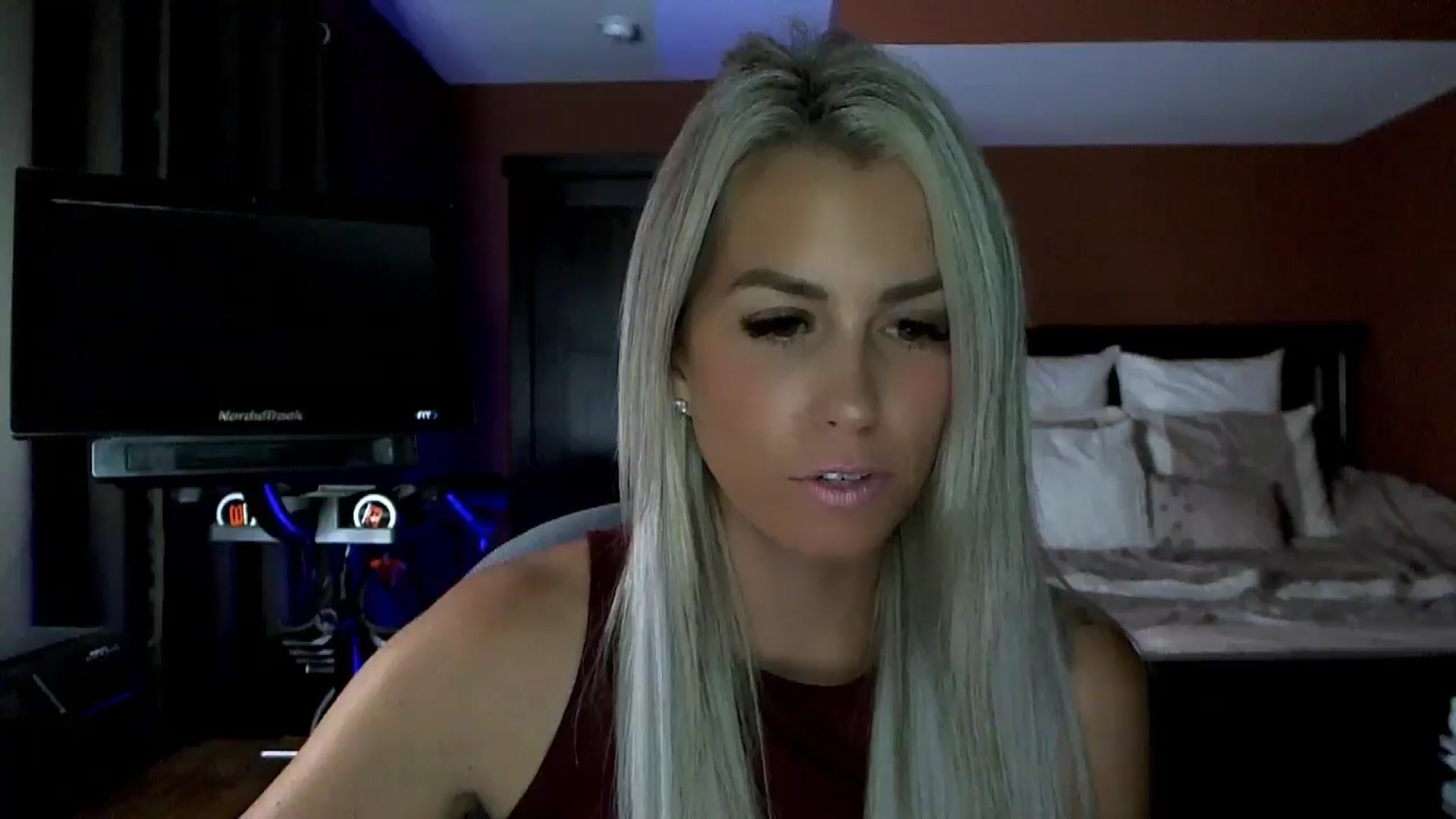 Gallery image thumbnail from Cora9's myfreecams stream on, 08/29/2024, 03:52 image 5 of 20