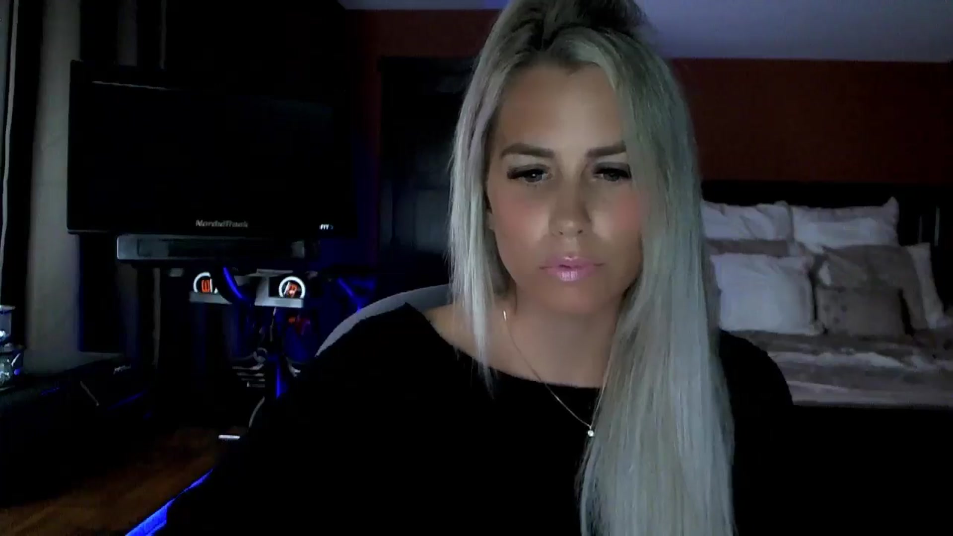 Gallery image thumbnail from Cora9's myfreecams stream on, 09/10/2024, 04:07 image 13 of 20