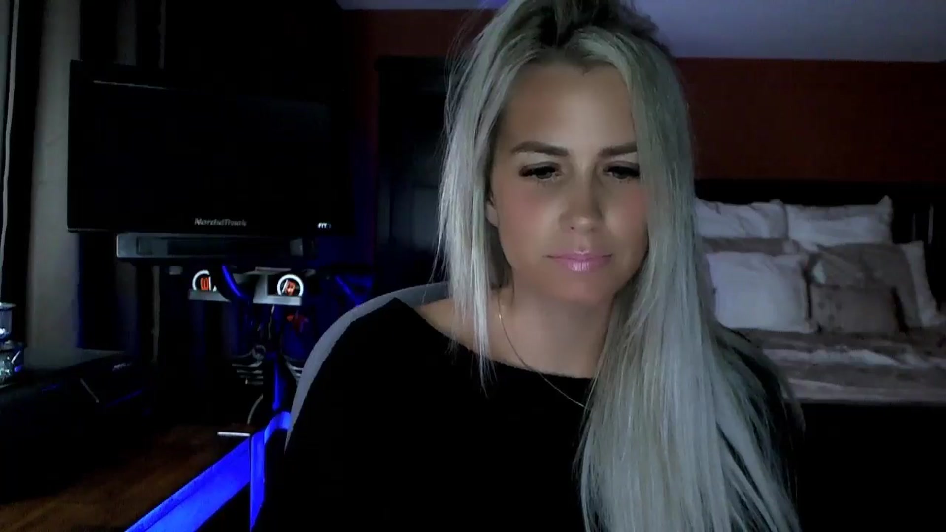 Gallery image thumbnail from Cora9's myfreecams stream on, 09/10/2024, 04:07 image 14 of 20