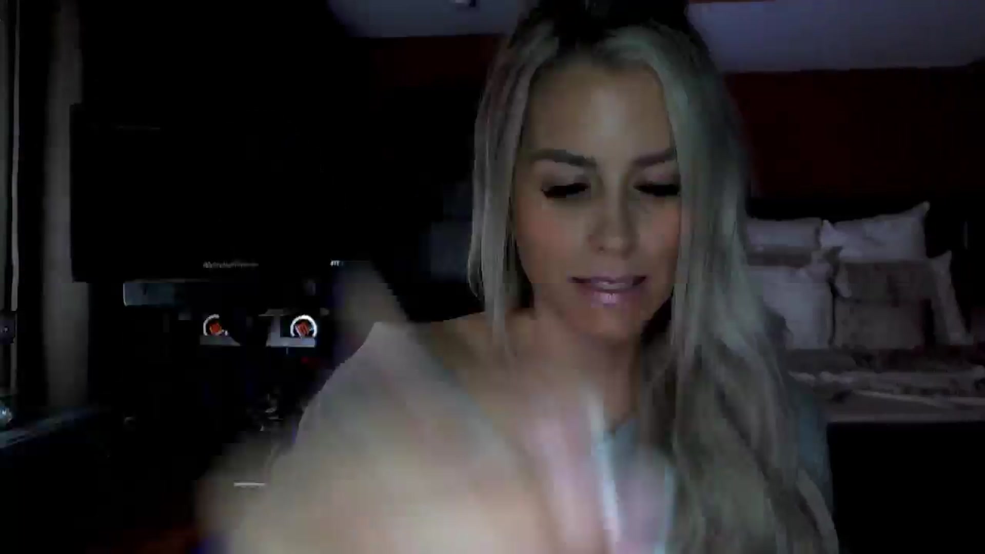 Gallery image thumbnail from Cora9's myfreecams stream on, 10/24/2024, 04:05 image 14 of 20