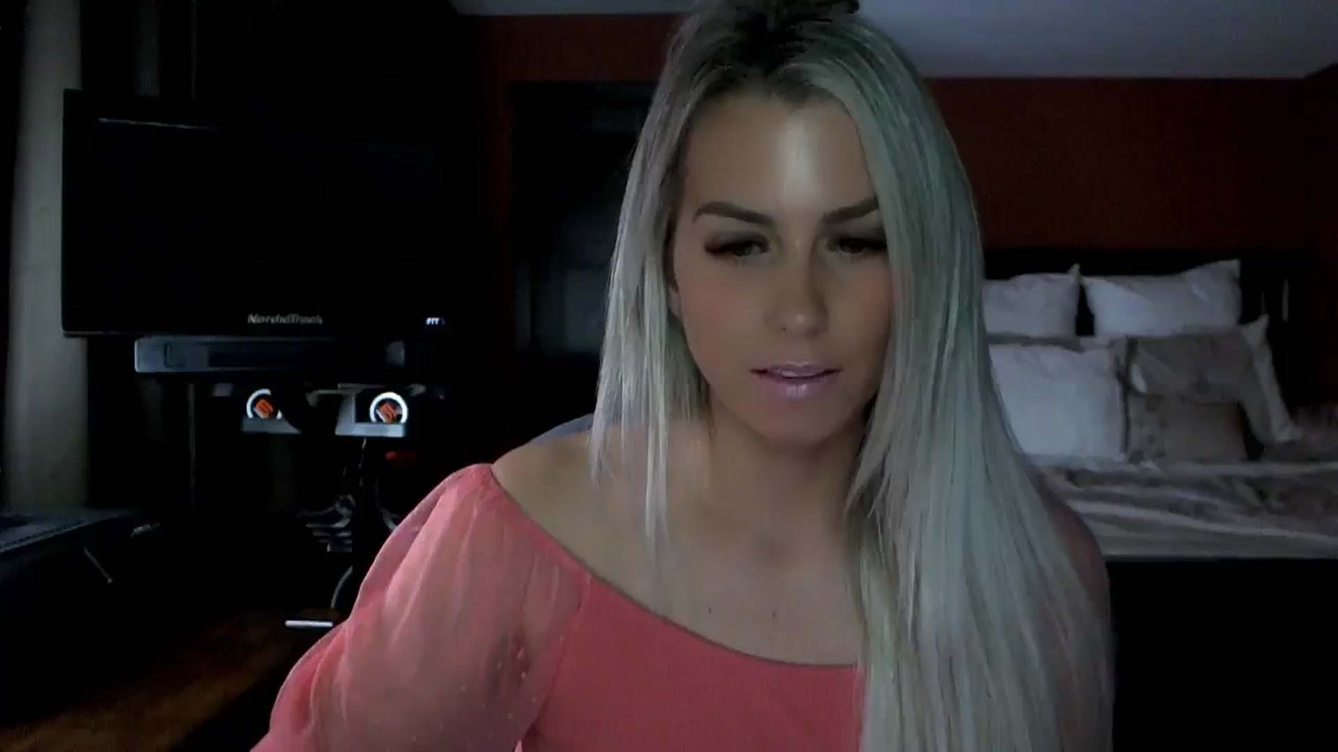Gallery image thumbnail from Cora9's myfreecams stream on, 11/14/2024, 04:56 image 14 of 20