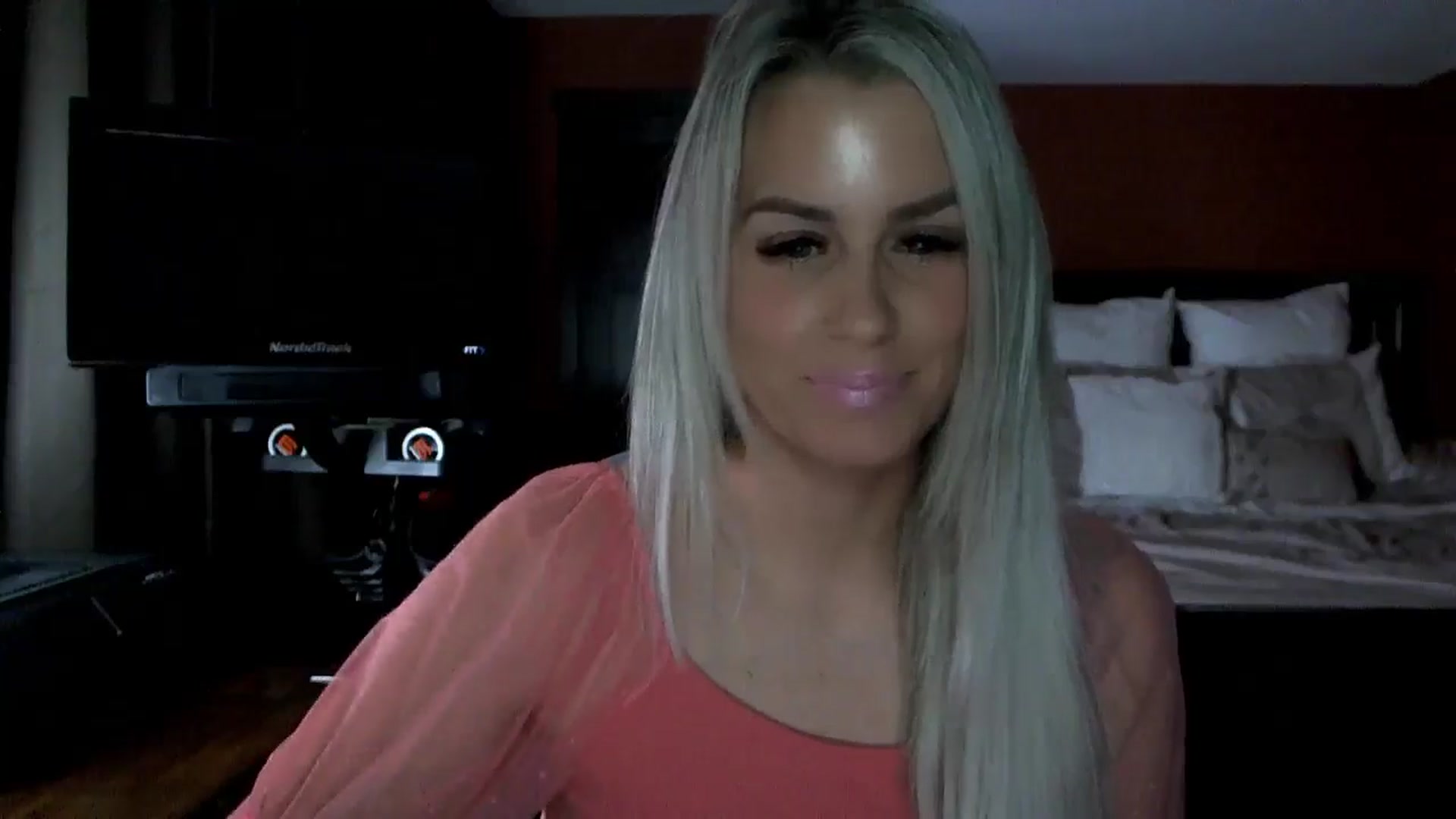 Gallery image thumbnail from Cora9's myfreecams stream on, 11/14/2024, 04:56 image 7 of 20