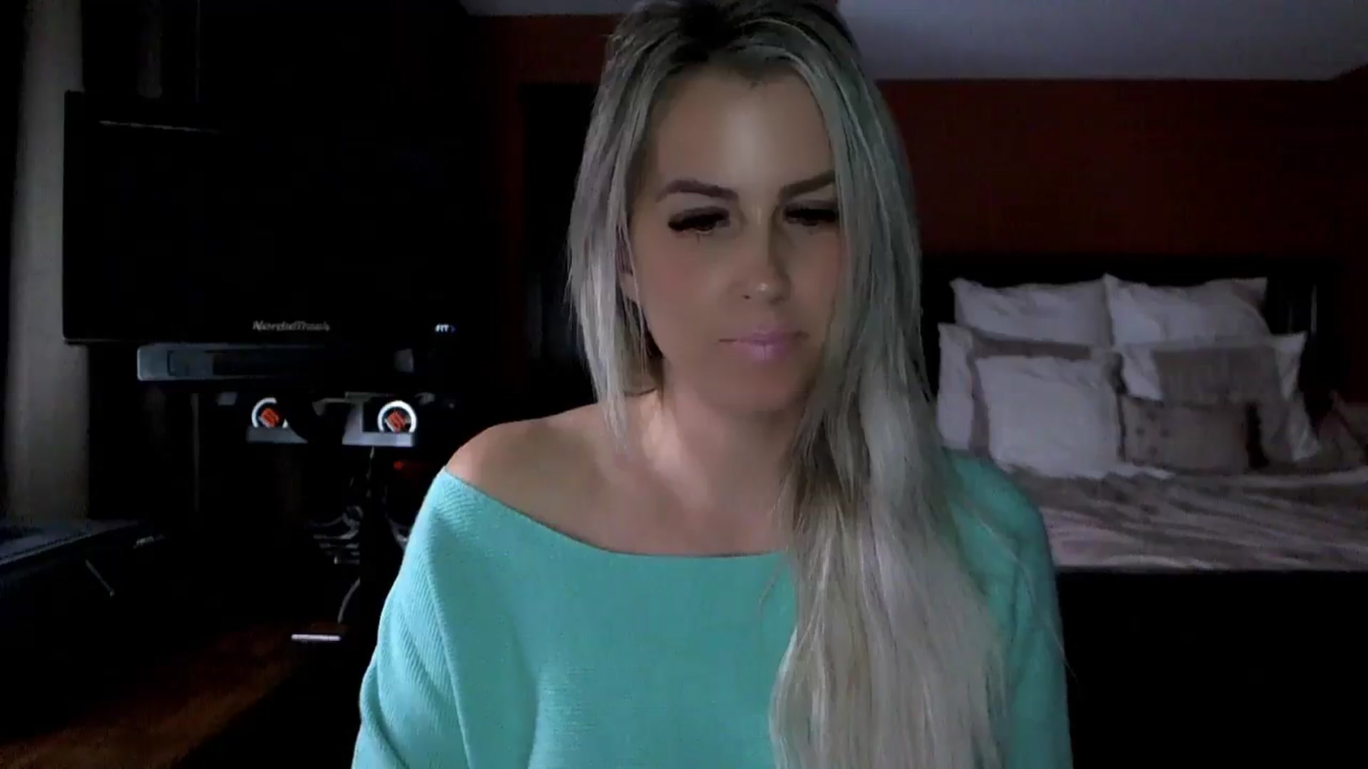 Gallery image thumbnail from Cora9's myfreecams stream on, 11/20/2024, 04:49 image 13 of 20