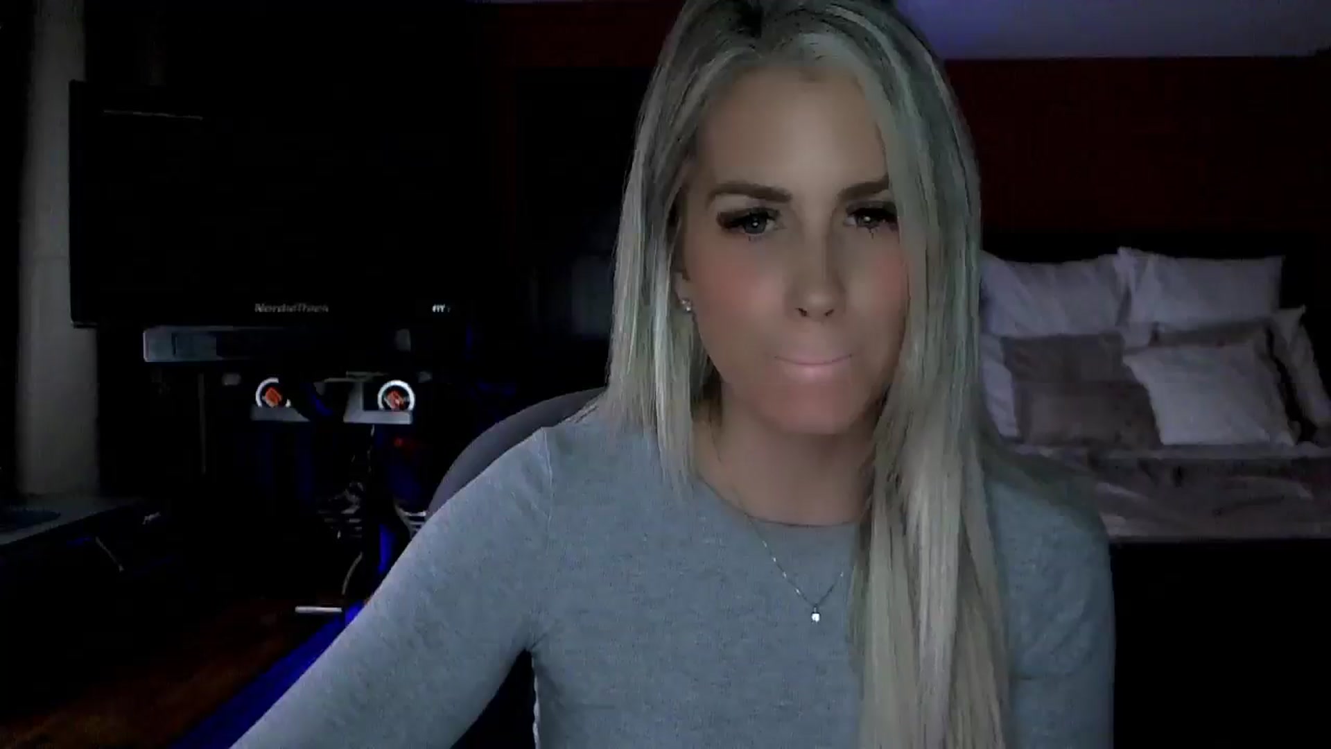 Gallery image thumbnail from Cora9's myfreecams stream on, 03/27/2025, 04:29 image 15 of 20