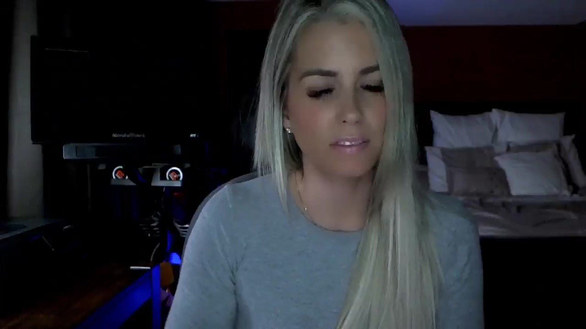 Gallery image thumbnail from Cora9's myfreecams stream on, 03/27/2025, 04:29 image 10 of 20