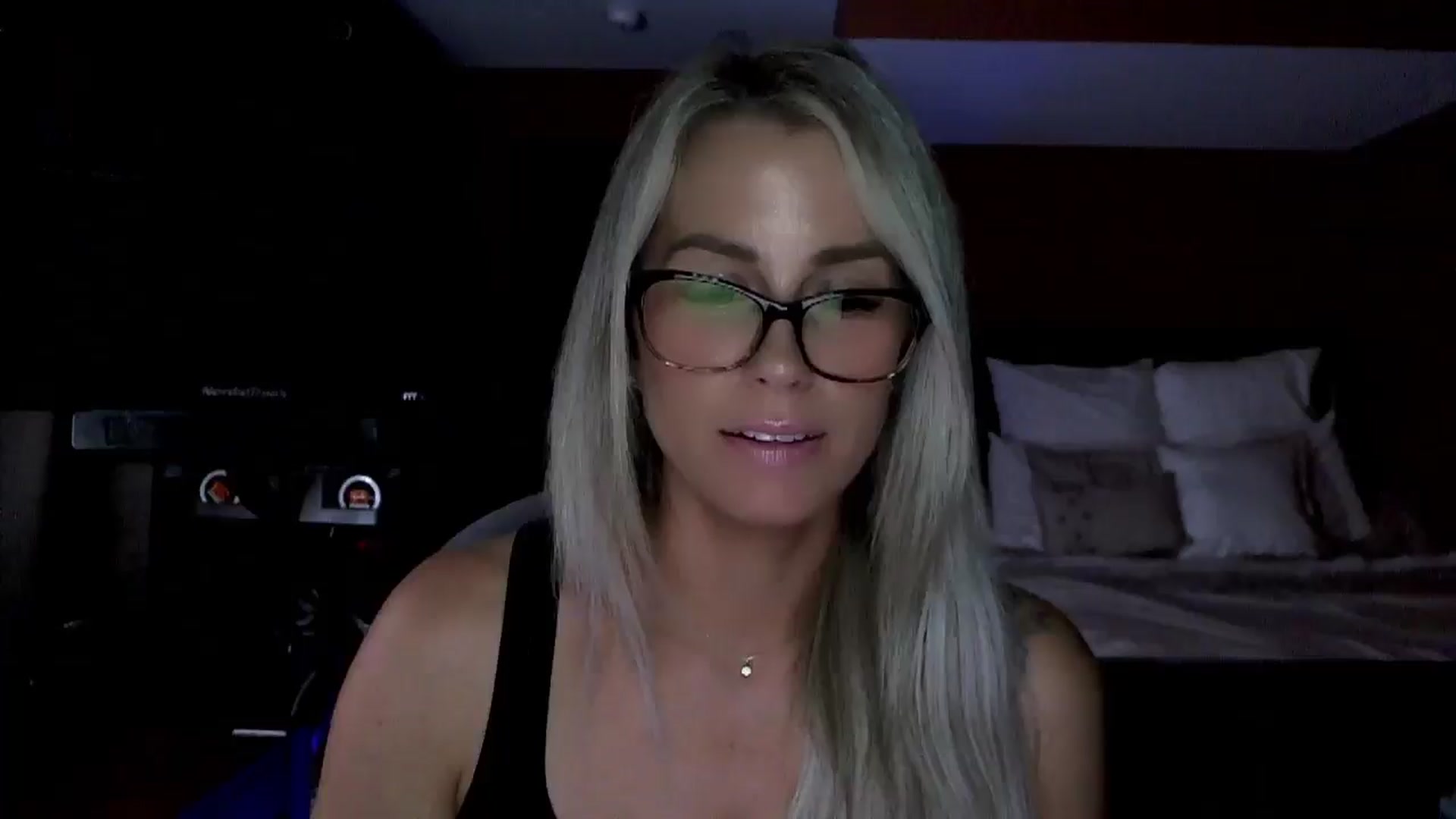 Gallery image thumbnail from Cora9's myfreecams stream on, 06/19/2025, 05:19 image 20 of 20