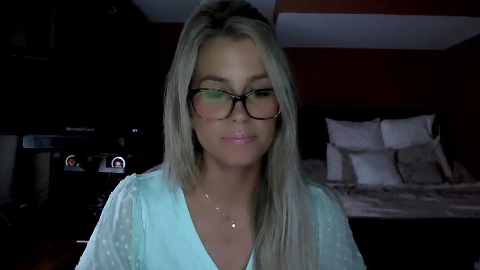 Gallery image thumbnail from Cora9's myfreecams stream on, 06/24/2025, 05:03 image 4 of 20