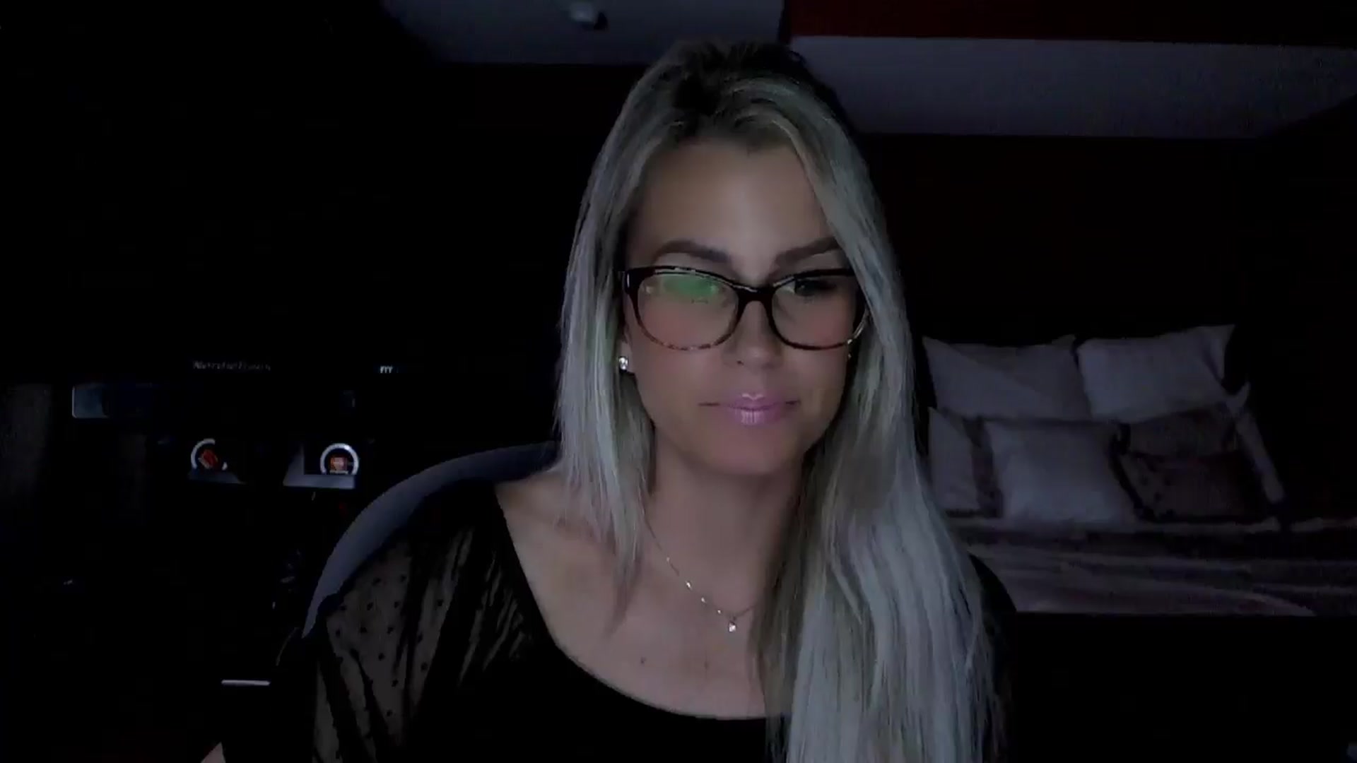 Gallery image thumbnail from Cora9's myfreecams stream on, 06/26/2025, 05:15 image 3 of 20
