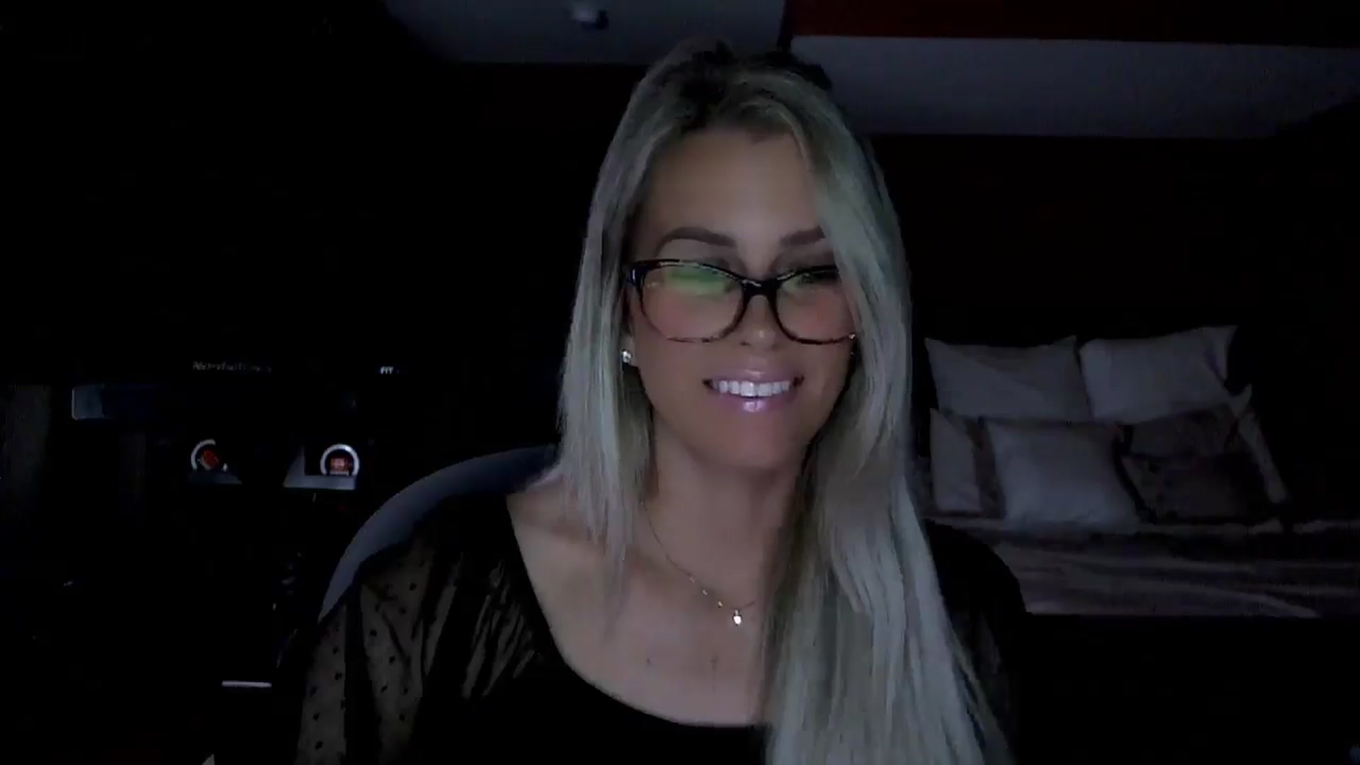 Gallery image thumbnail from Cora9's myfreecams stream on, 06/26/2025, 05:15 image 18 of 20