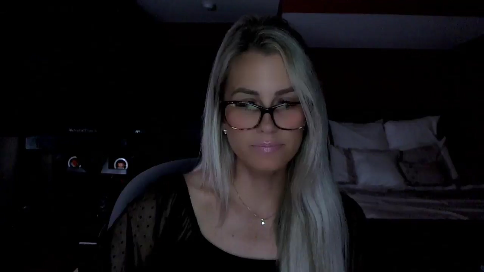 Gallery image thumbnail from Cora9's myfreecams stream on, 06/26/2025, 05:15 image 9 of 20