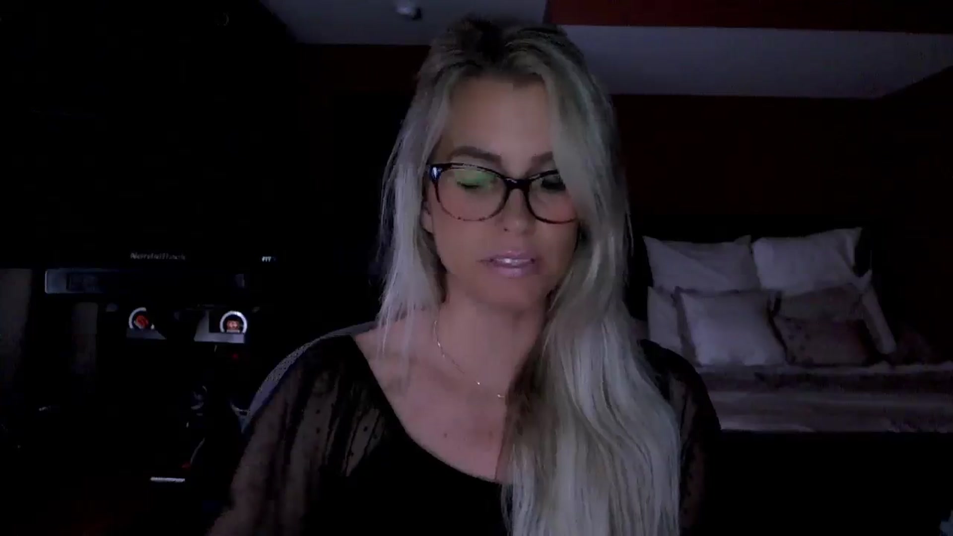 Gallery image thumbnail from Cora9's myfreecams stream on, 06/30/2025, 05:07 image 11 of 20