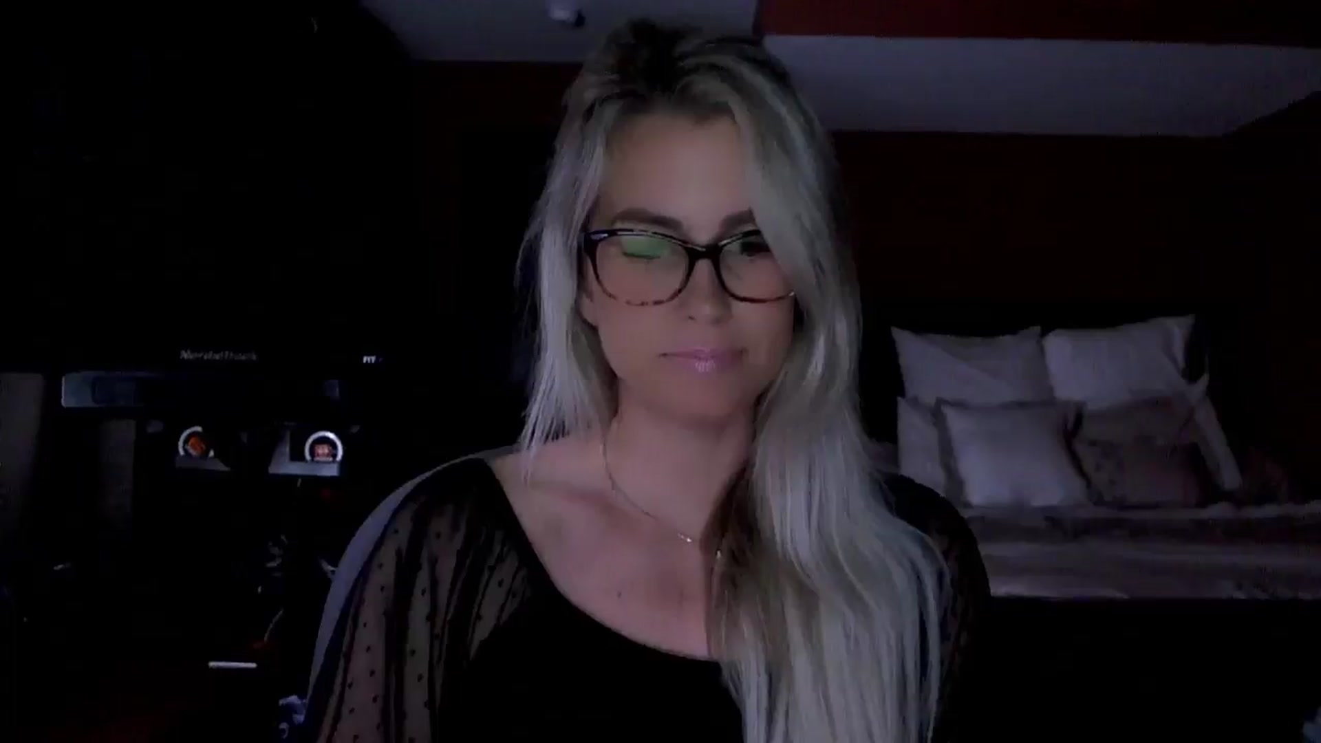 Gallery image thumbnail from Cora9's myfreecams stream on, 06/30/2025, 05:07 image 7 of 20