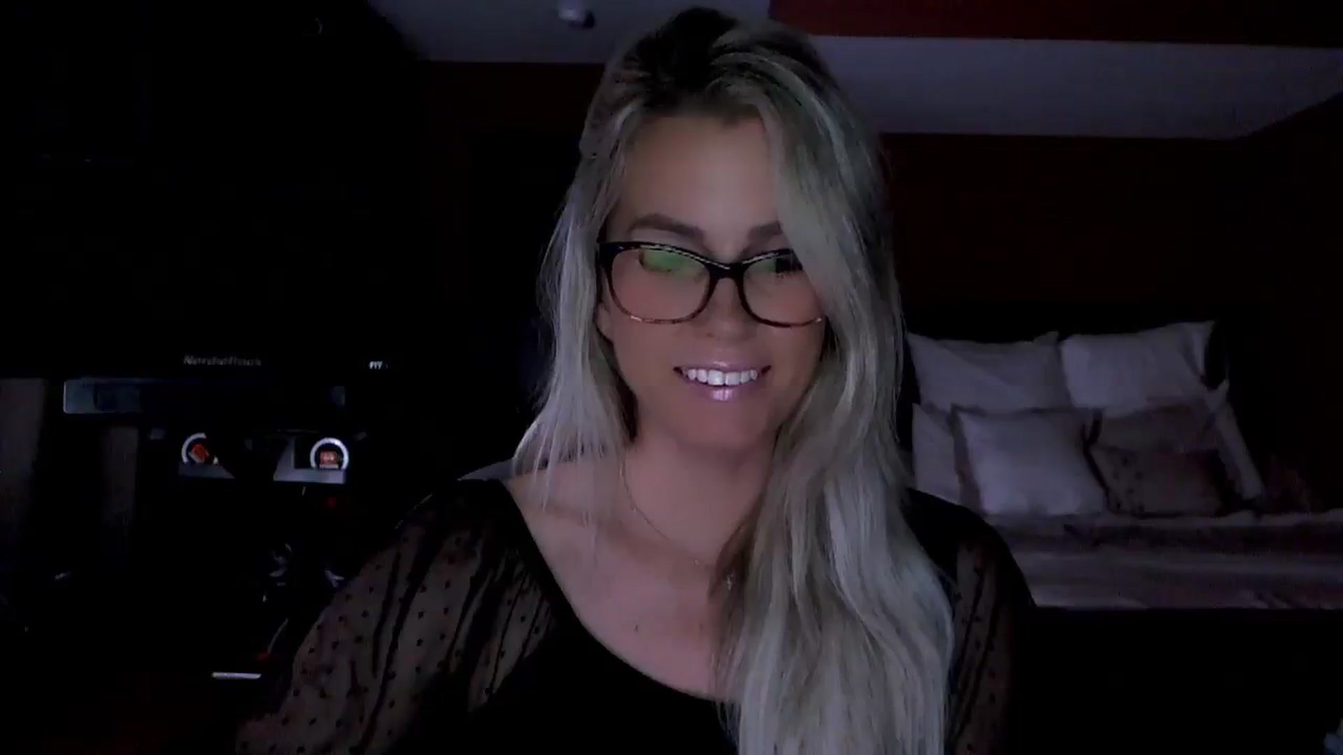 Gallery image thumbnail from Cora9's myfreecams stream on, 06/30/2025, 05:07 image 18 of 20