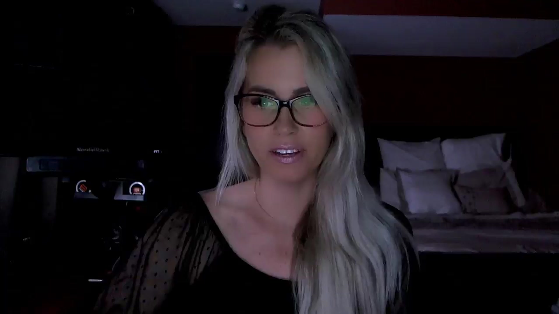 Gallery image thumbnail from Cora9's myfreecams stream on, 06/30/2025, 05:07 image 3 of 20