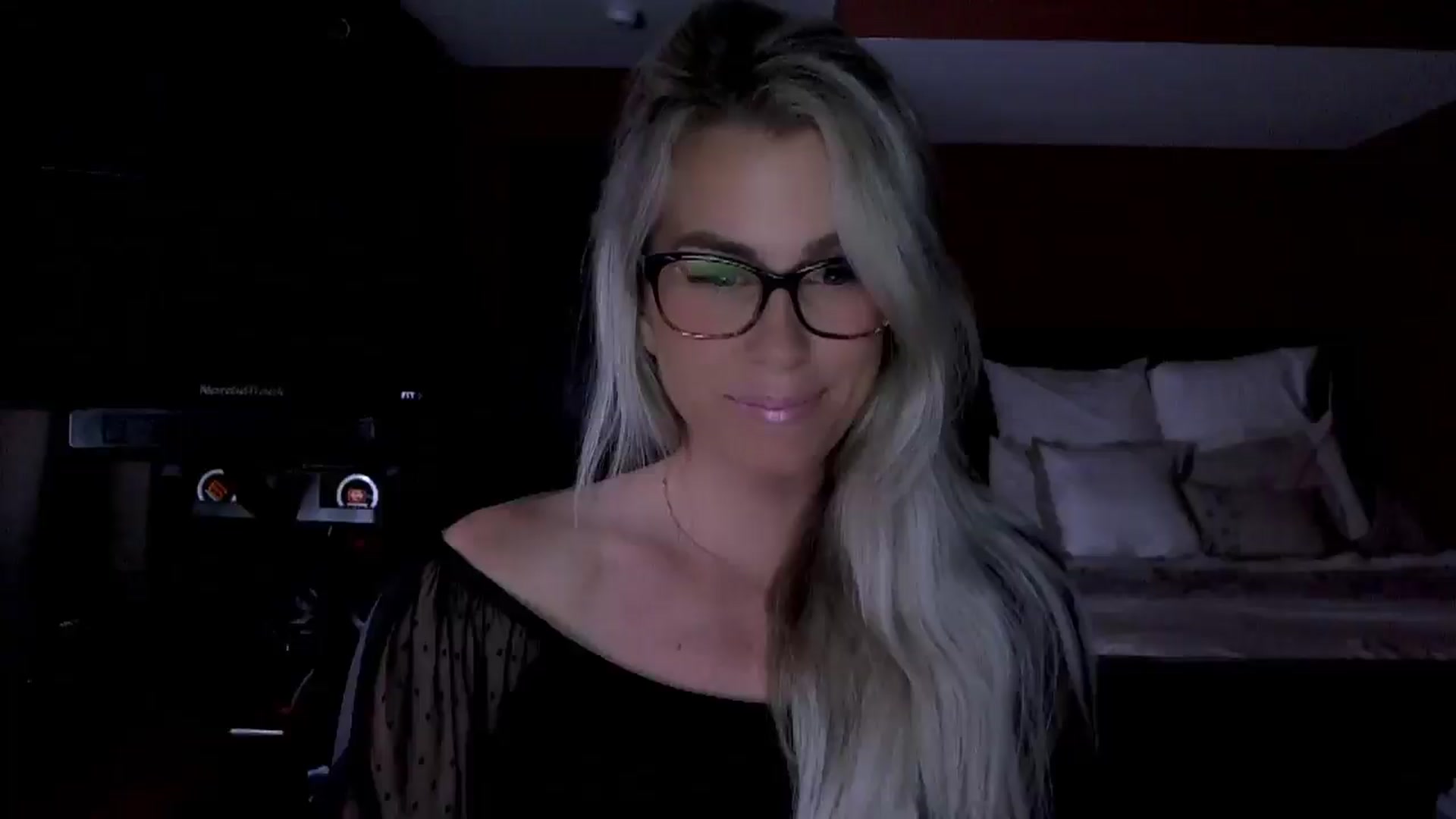 Gallery image thumbnail from Cora9's myfreecams stream on, 06/30/2025, 05:07 image 1 of 20