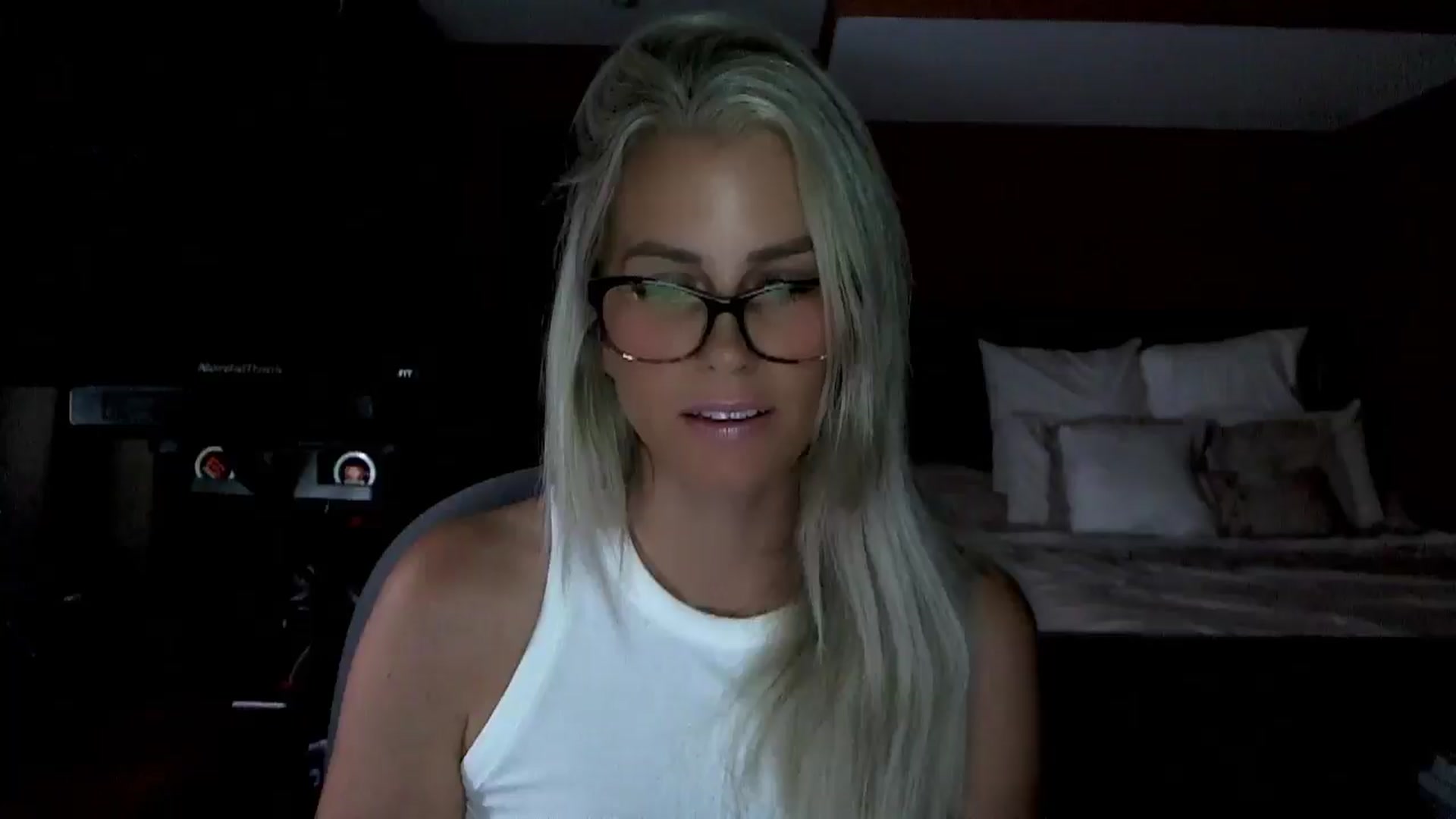 Gallery image thumbnail from Cora9's myfreecams stream on, 07/09/2025, 04:46 image 14 of 20