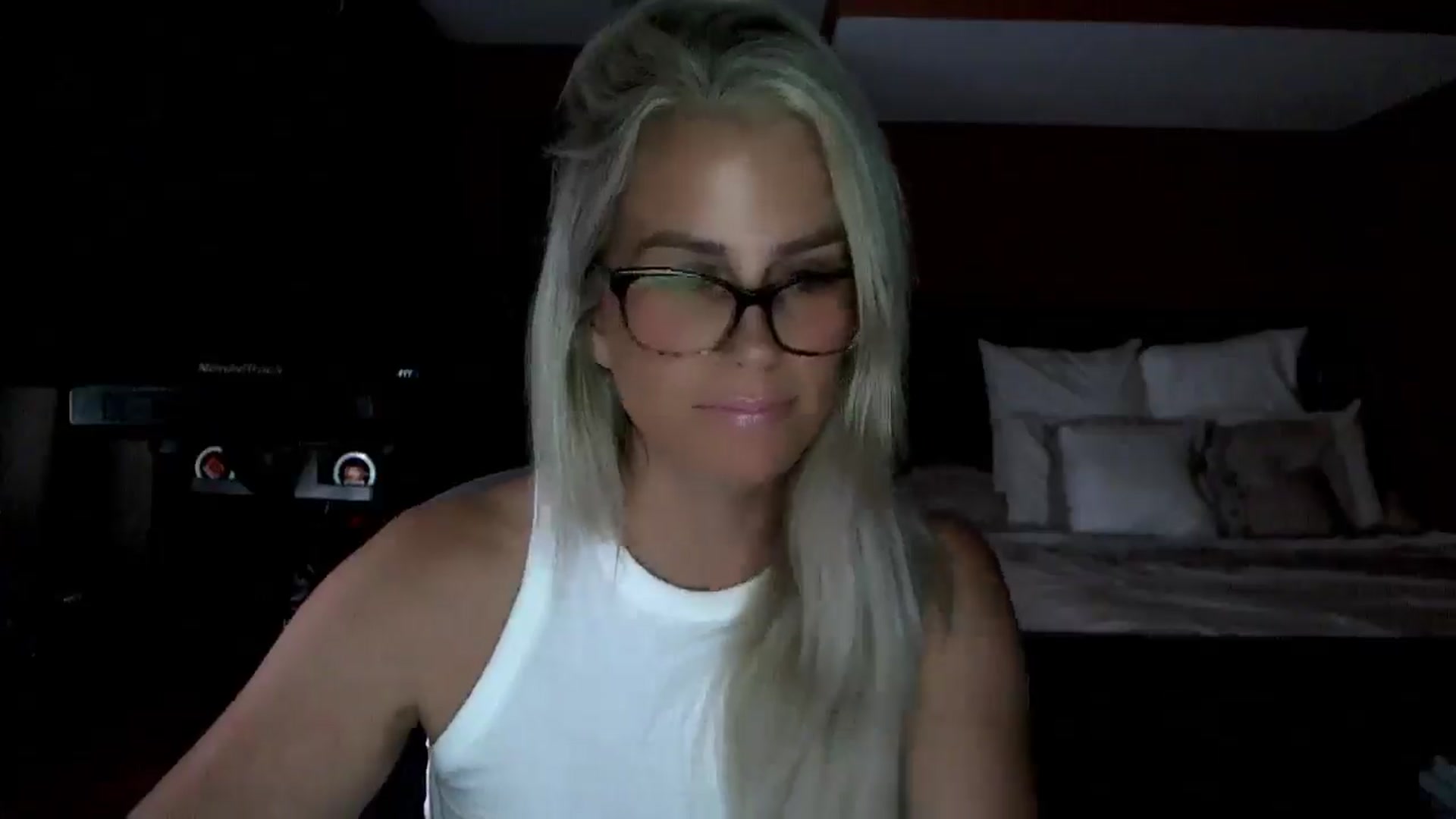 Gallery image thumbnail from Cora9's myfreecams stream on, 07/09/2025, 04:46 image 2 of 20