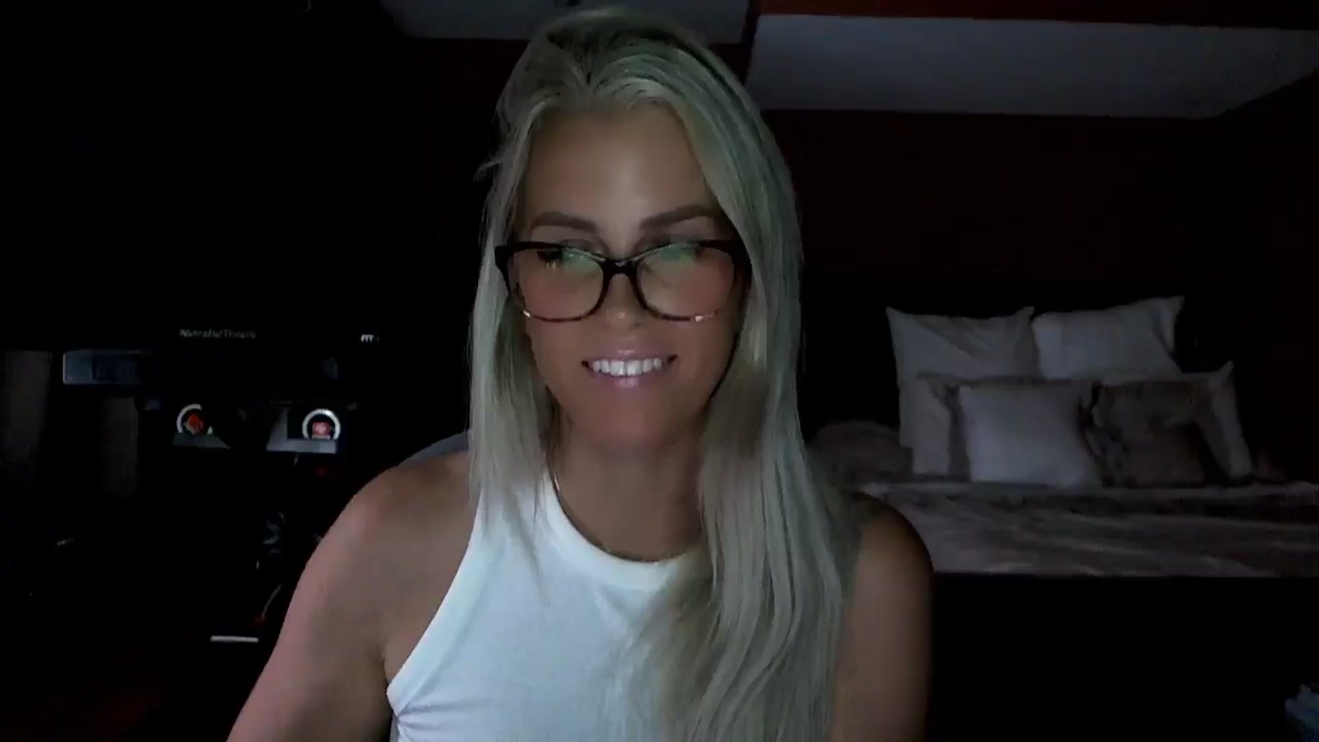 Gallery image thumbnail from Cora9's myfreecams stream on, 07/09/2025, 04:46 image 18 of 20