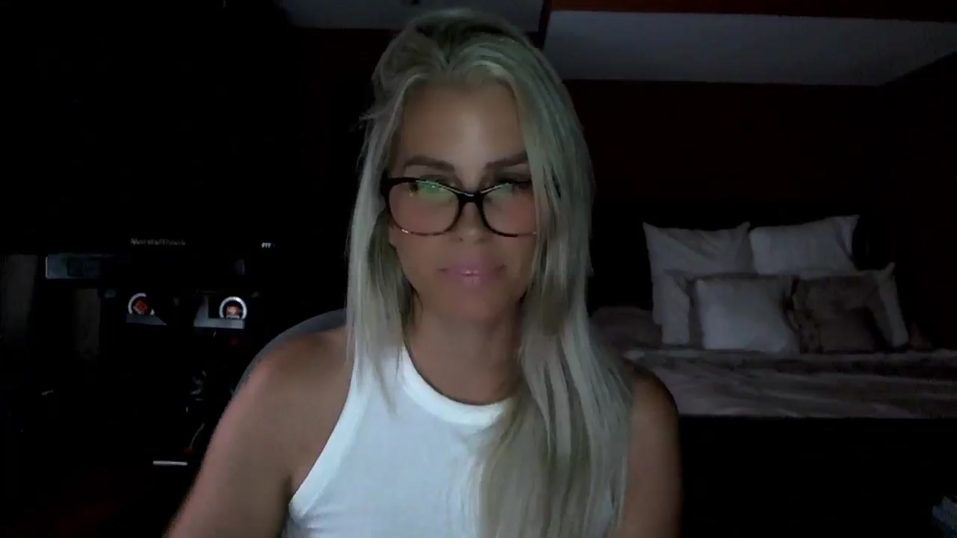 Gallery image thumbnail from Cora9's myfreecams stream on, 07/09/2025, 04:46 image 12 of 20