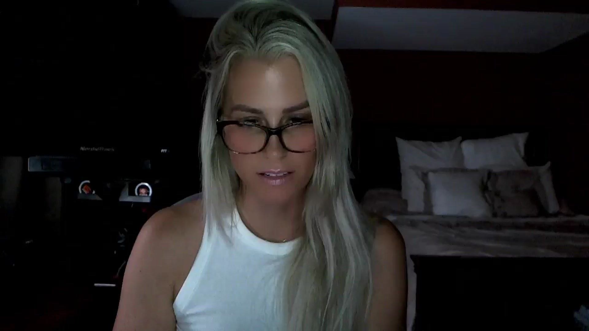 Gallery image thumbnail from Cora9's myfreecams stream on, 07/09/2025, 04:46 image 7 of 20