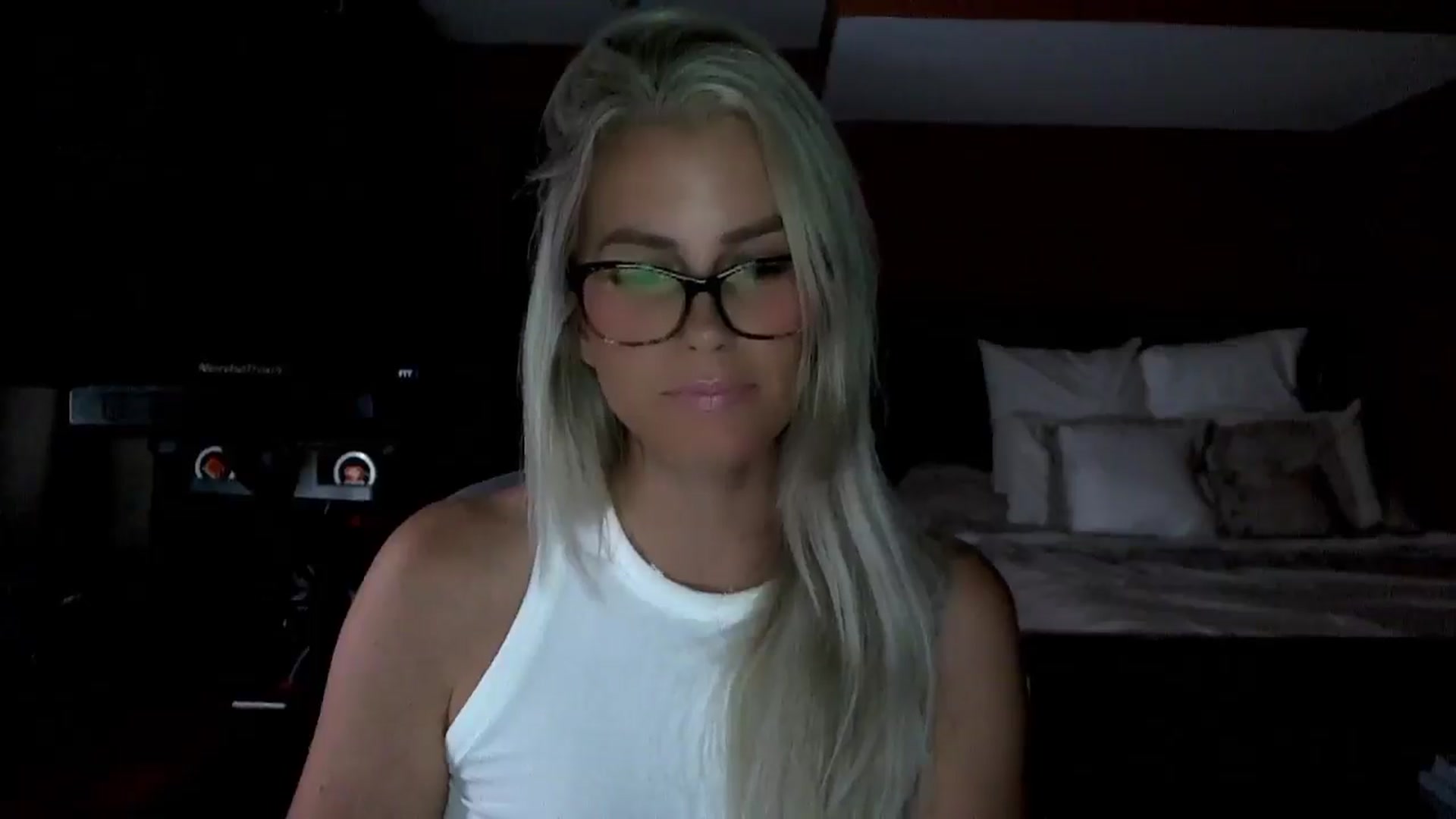 Gallery image thumbnail from Cora9's myfreecams stream on, 07/09/2025, 04:46 image 8 of 20