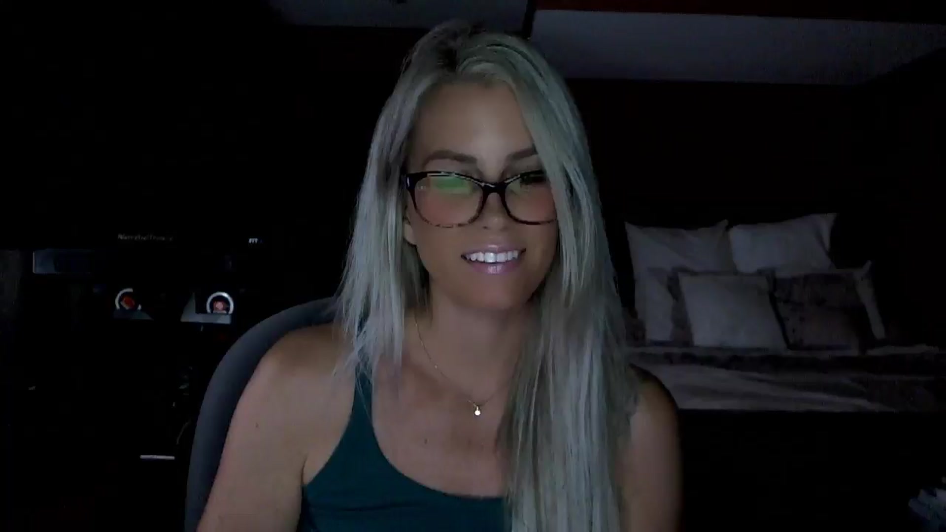 Gallery image thumbnail from Cora9's myfreecams stream on, 07/17/2025, 05:04 image 6 of 20