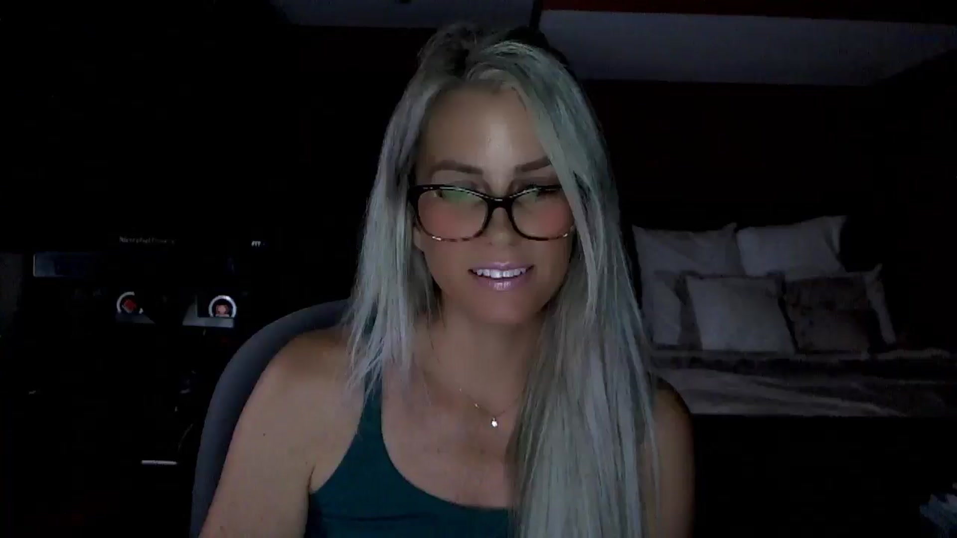 Gallery image thumbnail from Cora9's myfreecams stream on, 07/17/2025, 05:04 image 17 of 20
