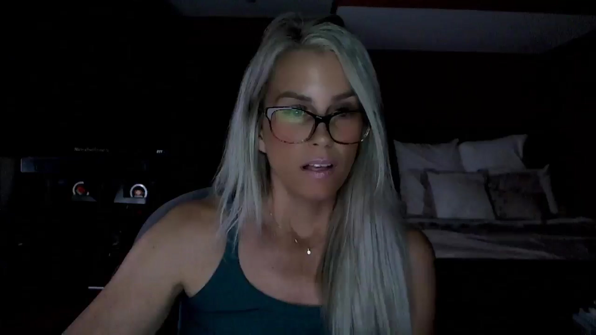 Gallery image thumbnail from Cora9's myfreecams stream on, 07/17/2025, 05:04 image 15 of 20