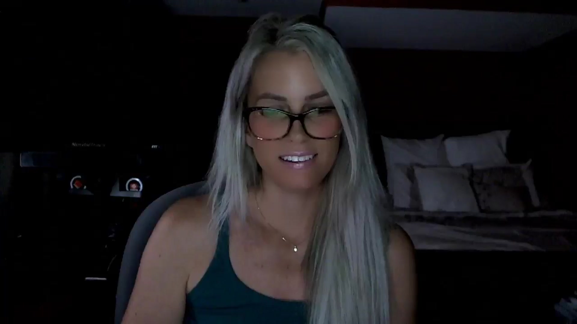 Gallery image thumbnail from Cora9's myfreecams stream on, 07/17/2025, 05:04 image 16 of 20