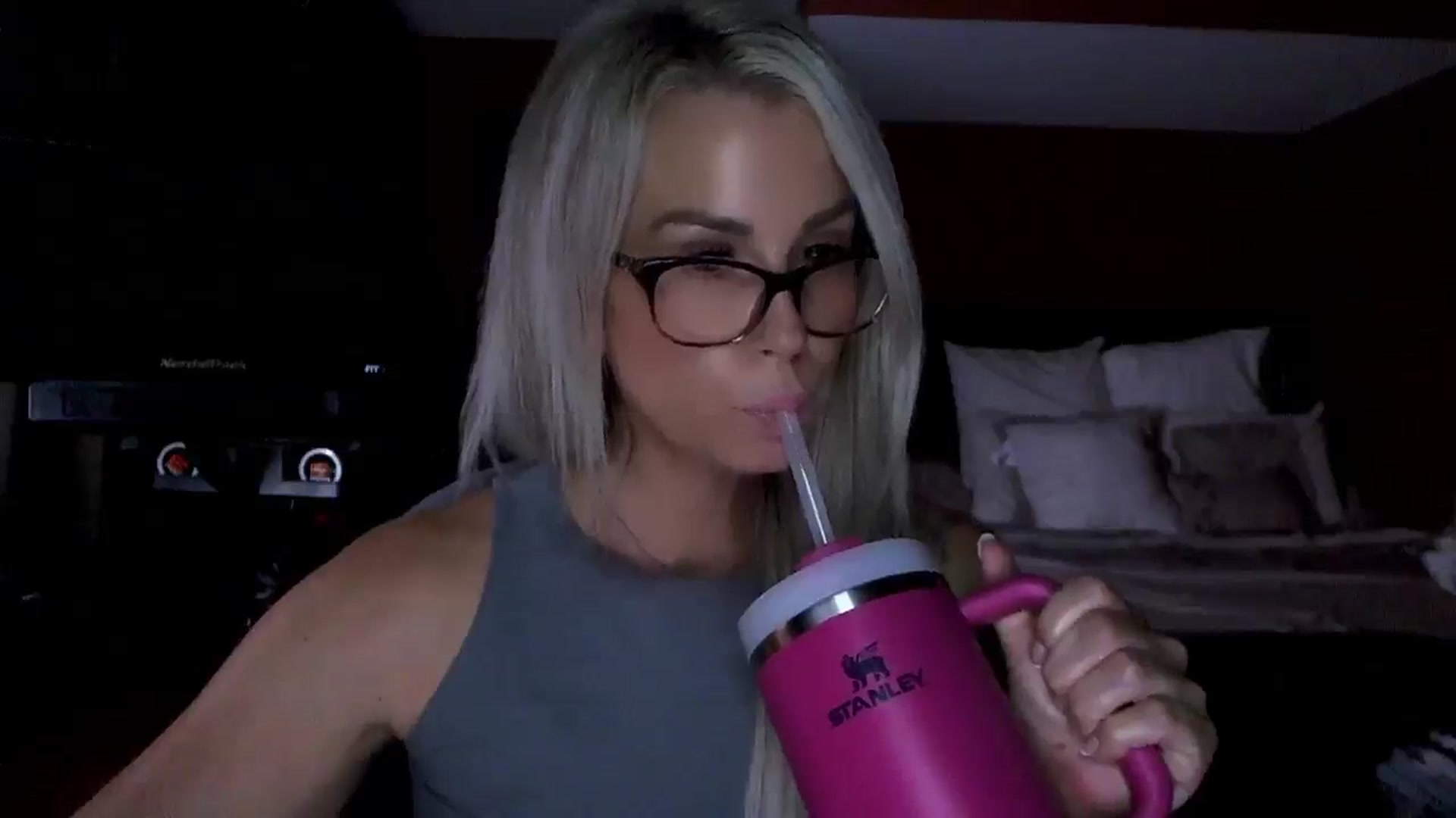 Gallery image thumbnail from Cora9's myfreecams stream on, 08/05/2025, 05:23 image 15 of 20