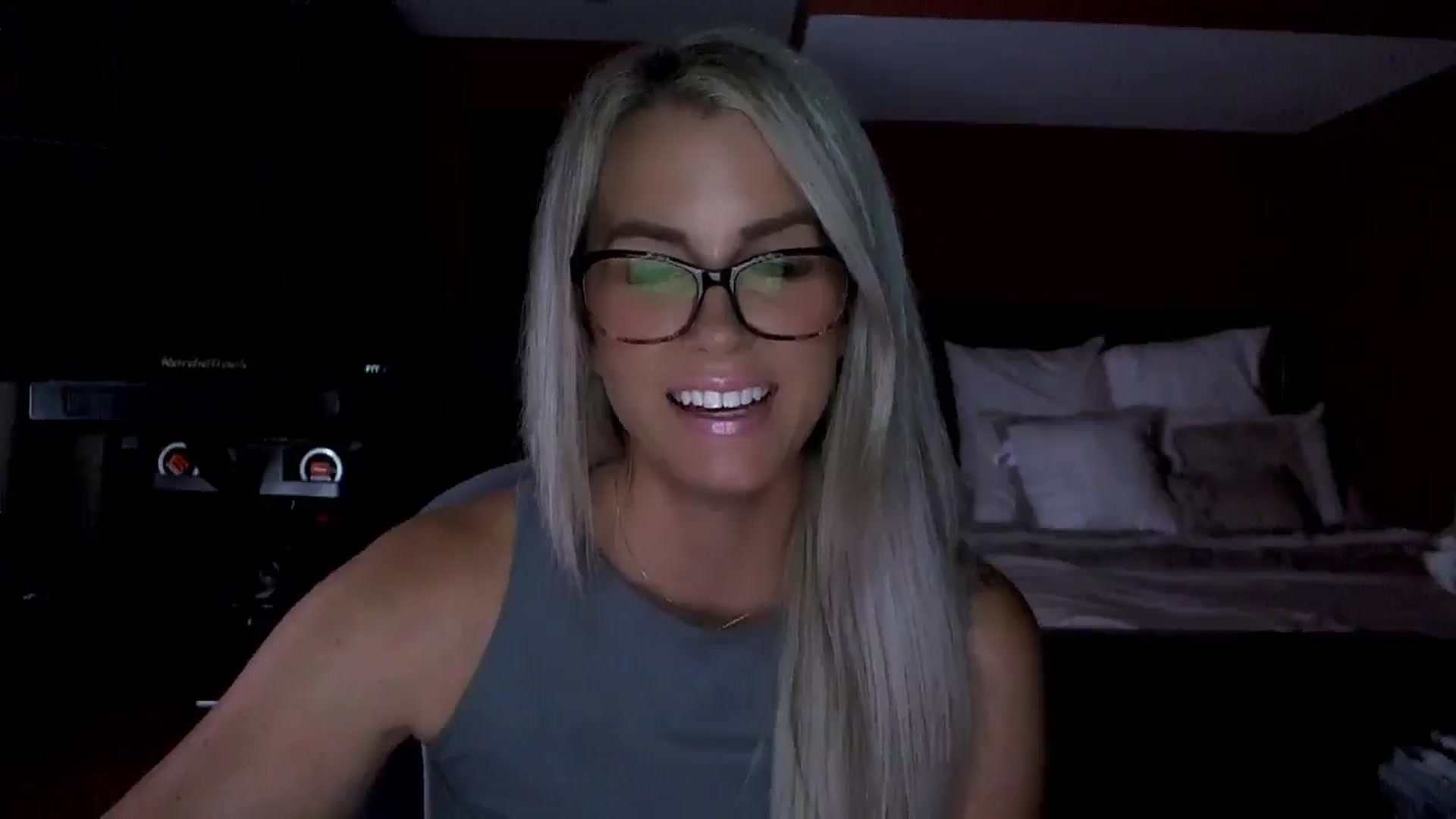 Gallery image thumbnail from Cora9's myfreecams stream on, 08/05/2025, 05:23 image 4 of 20