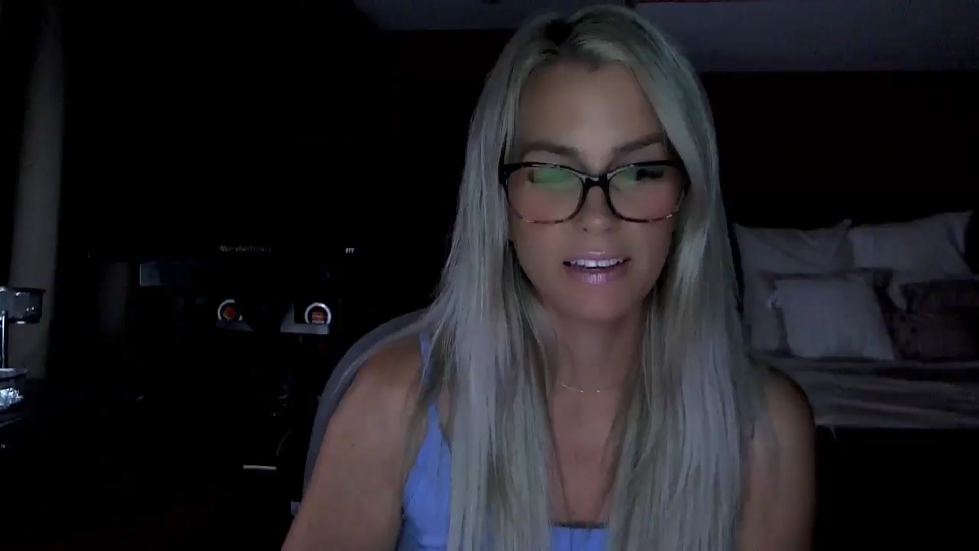 Gallery image thumbnail from Cora9's myfreecams stream on, 08/06/2025, 04:45 image 4 of 20