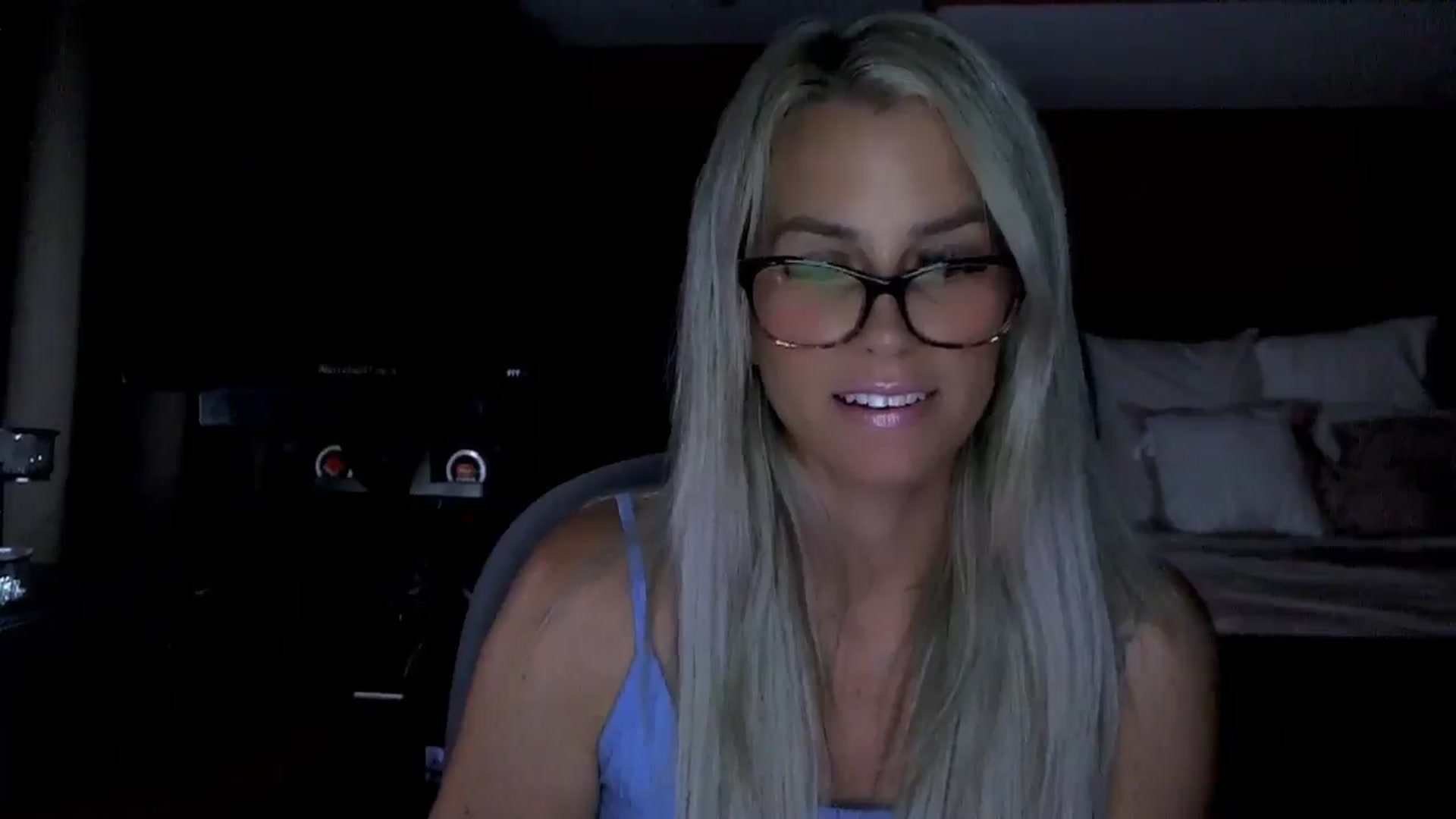 Gallery image thumbnail from Cora9's myfreecams stream on, 08/06/2025, 04:45 image 17 of 20