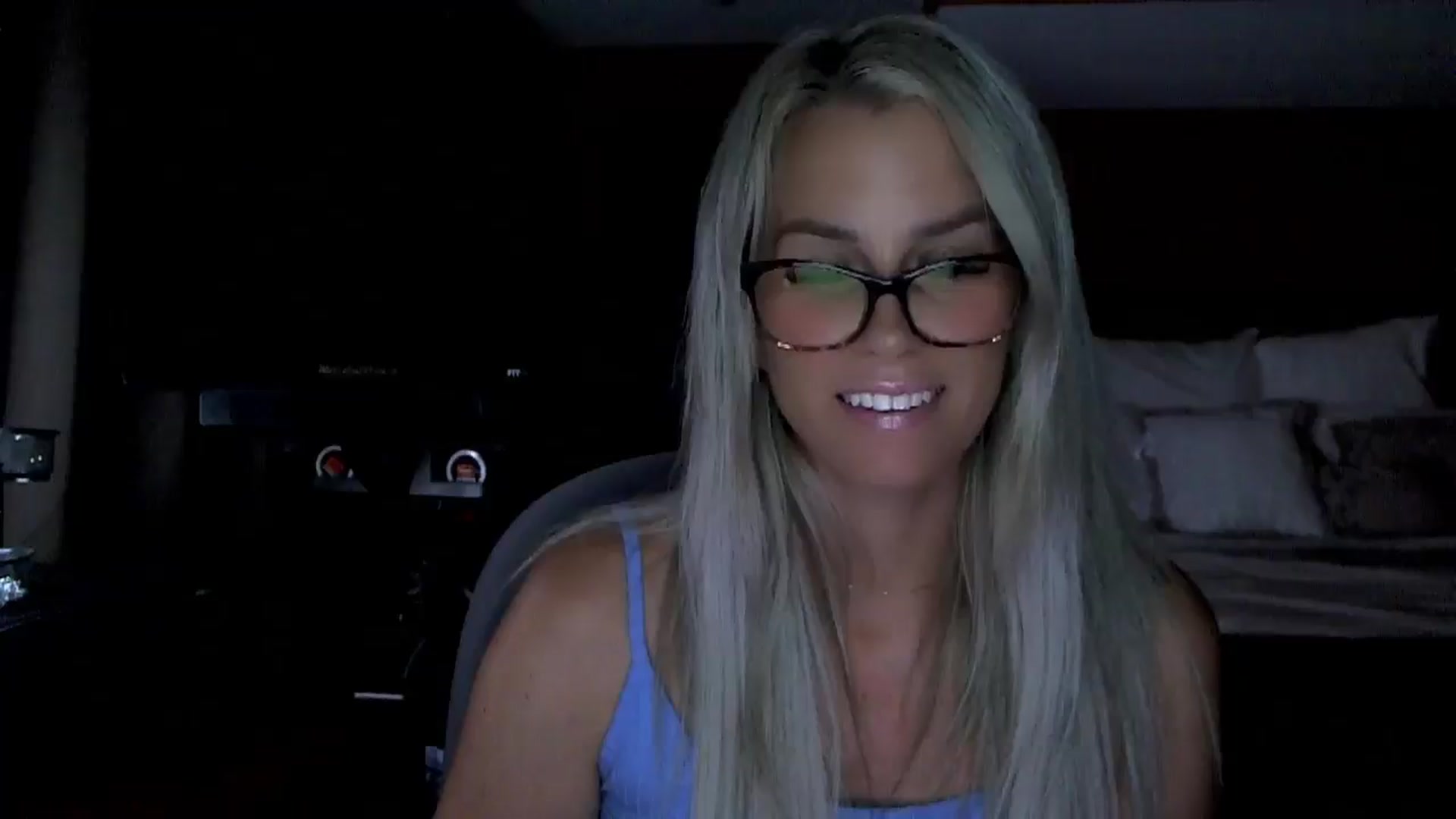 Gallery image thumbnail from Cora9's myfreecams stream on, 08/06/2025, 04:45 image 14 of 20