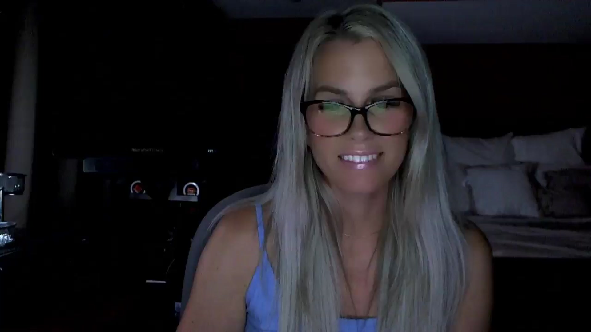 Gallery image thumbnail from Cora9's myfreecams stream on, 08/06/2025, 04:45 image 7 of 20