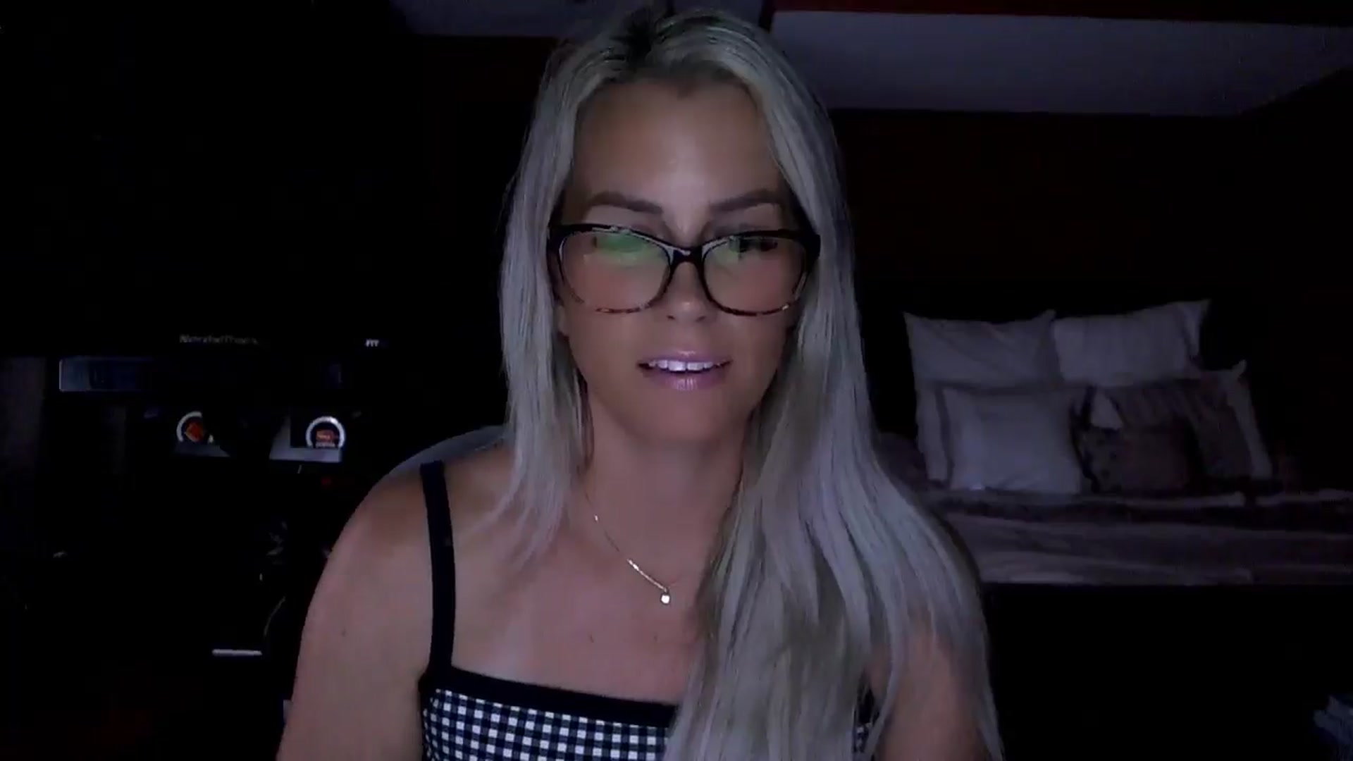 Gallery image thumbnail from Cora9's myfreecams stream on, 08/07/2025, 06:06 image 9 of 20