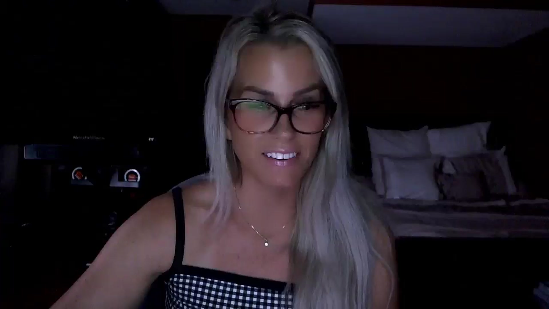 Gallery image thumbnail from Cora9's myfreecams stream on, 08/07/2025, 06:06 image 3 of 20