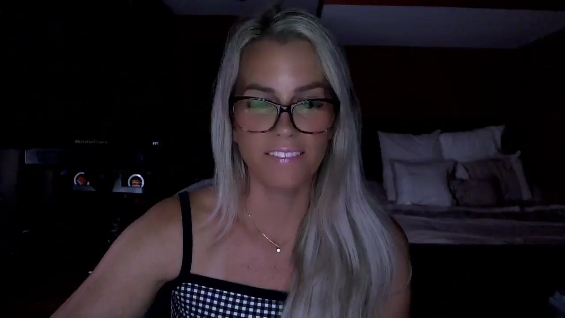Gallery image thumbnail from Cora9's myfreecams stream on, 08/07/2025, 06:06 image 6 of 20