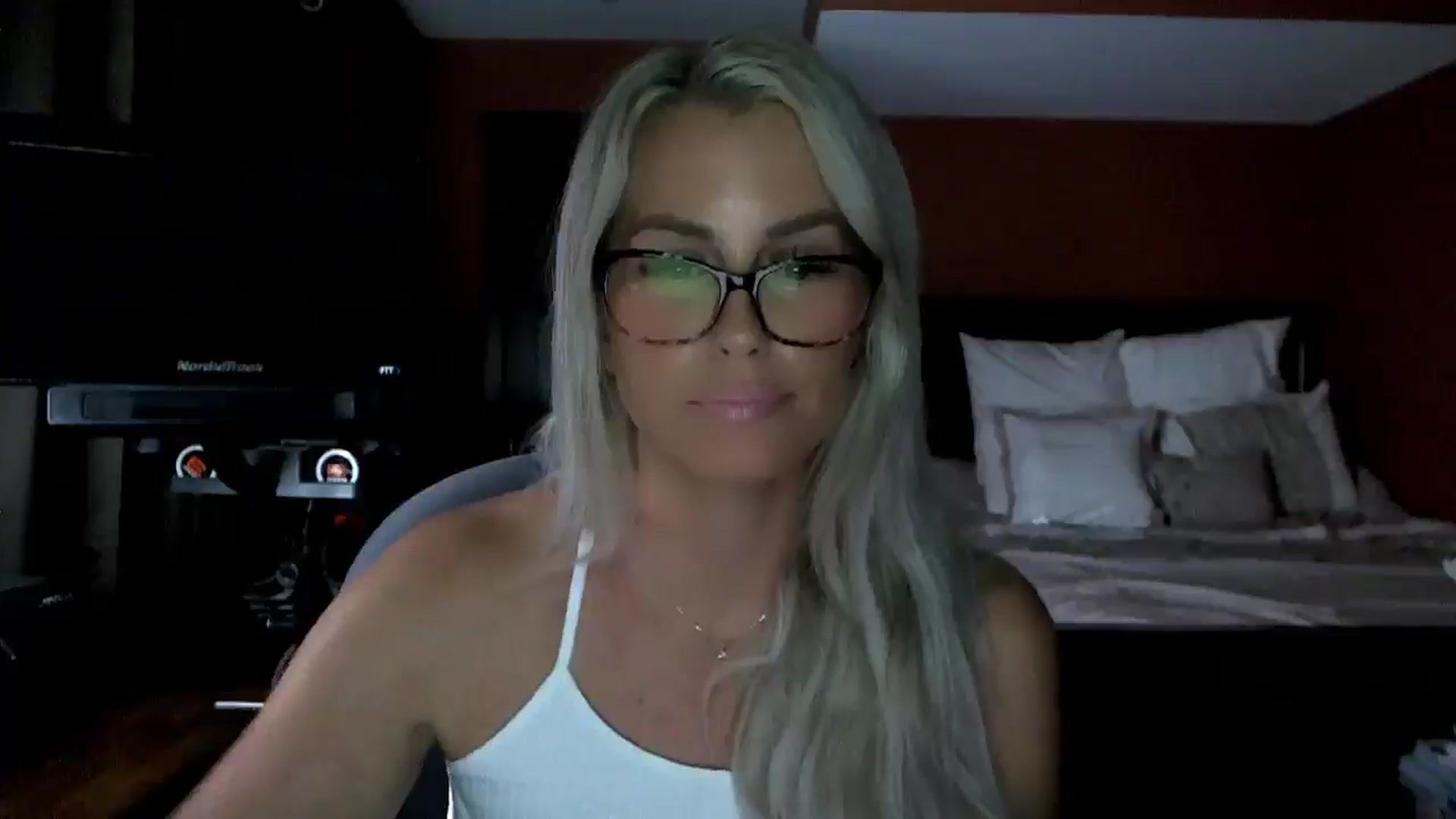 Gallery image thumbnail from Cora9's myfreecams stream on, 08/08/2025, 06:02 image 20 of 20