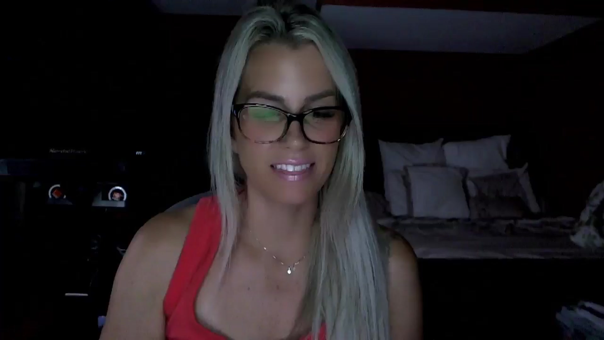 Gallery image thumbnail from Cora9's myfreecams stream on, 08/12/2025, 05:31 image 9 of 20