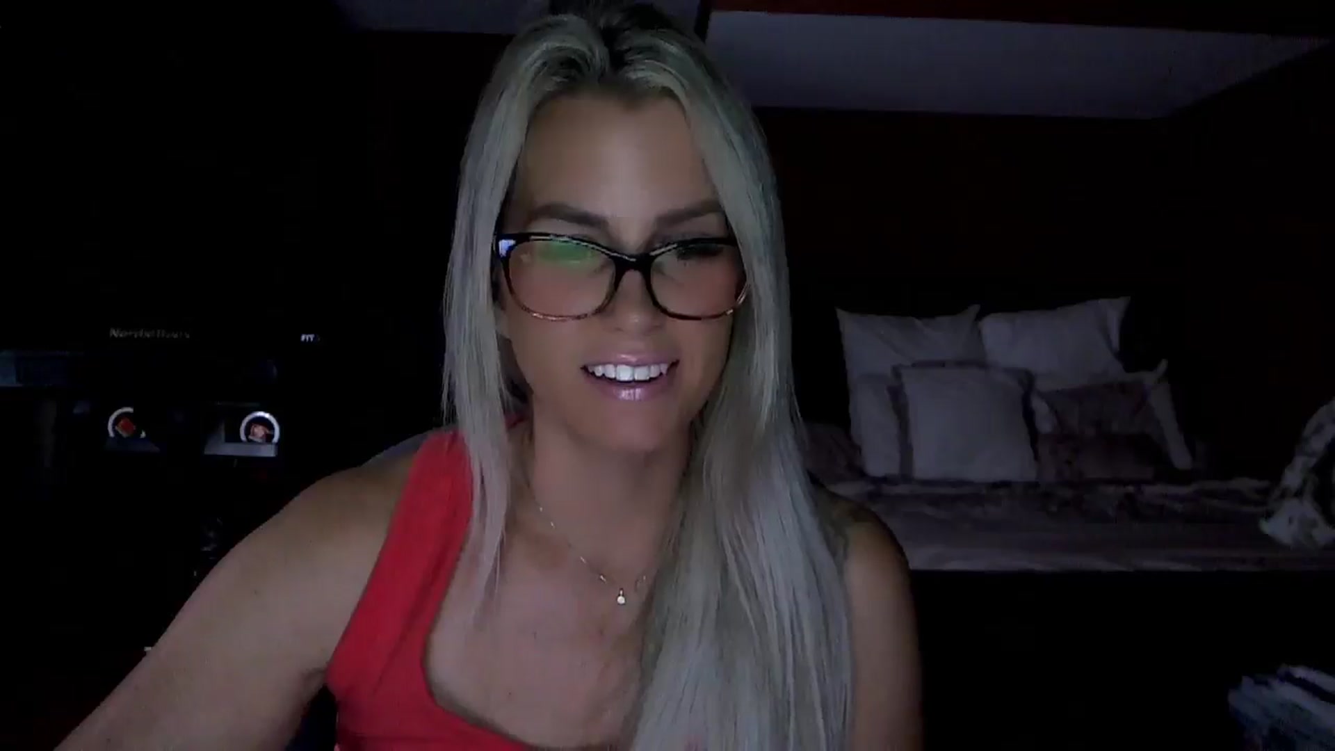 Gallery image thumbnail from Cora9's myfreecams stream on, 08/12/2025, 05:31 image 4 of 20
