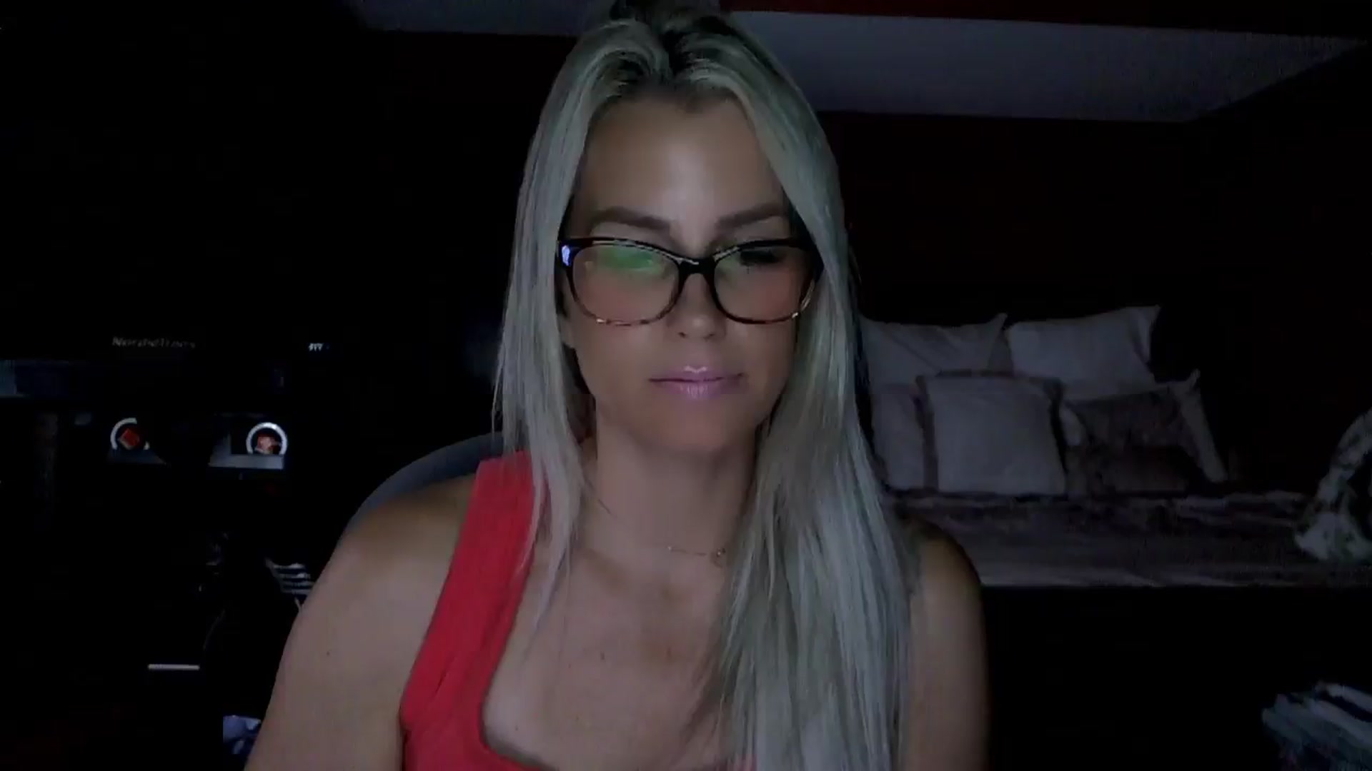 Gallery image thumbnail from Cora9's myfreecams stream on, 08/12/2025, 05:31 image 17 of 20